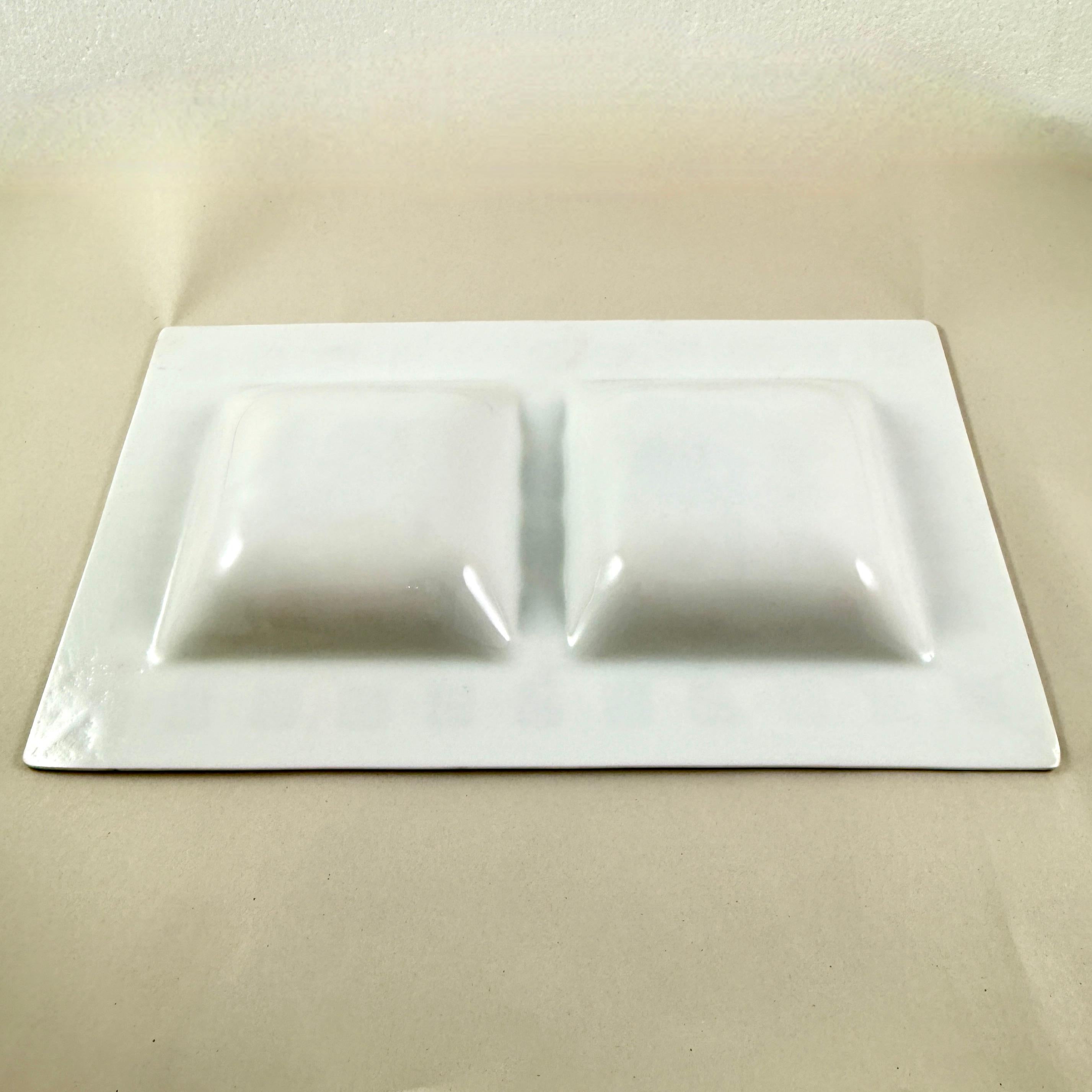 White Opal Glass Peace Dove Double Server, Briard, 1960s For Sale 4