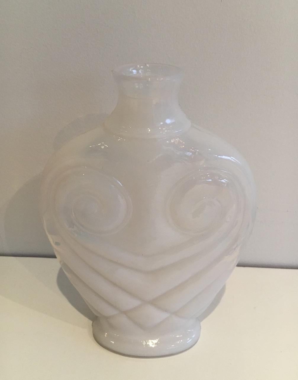 Late 20th Century White Opalin Glass Owl Vase. French Work. Circa 1970 For Sale