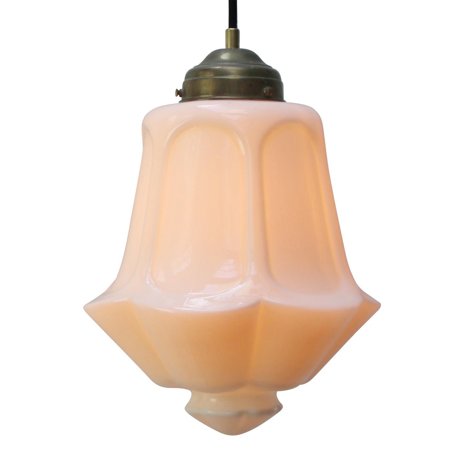 Opaline glass pendant
Brass top
2 meter / 80
