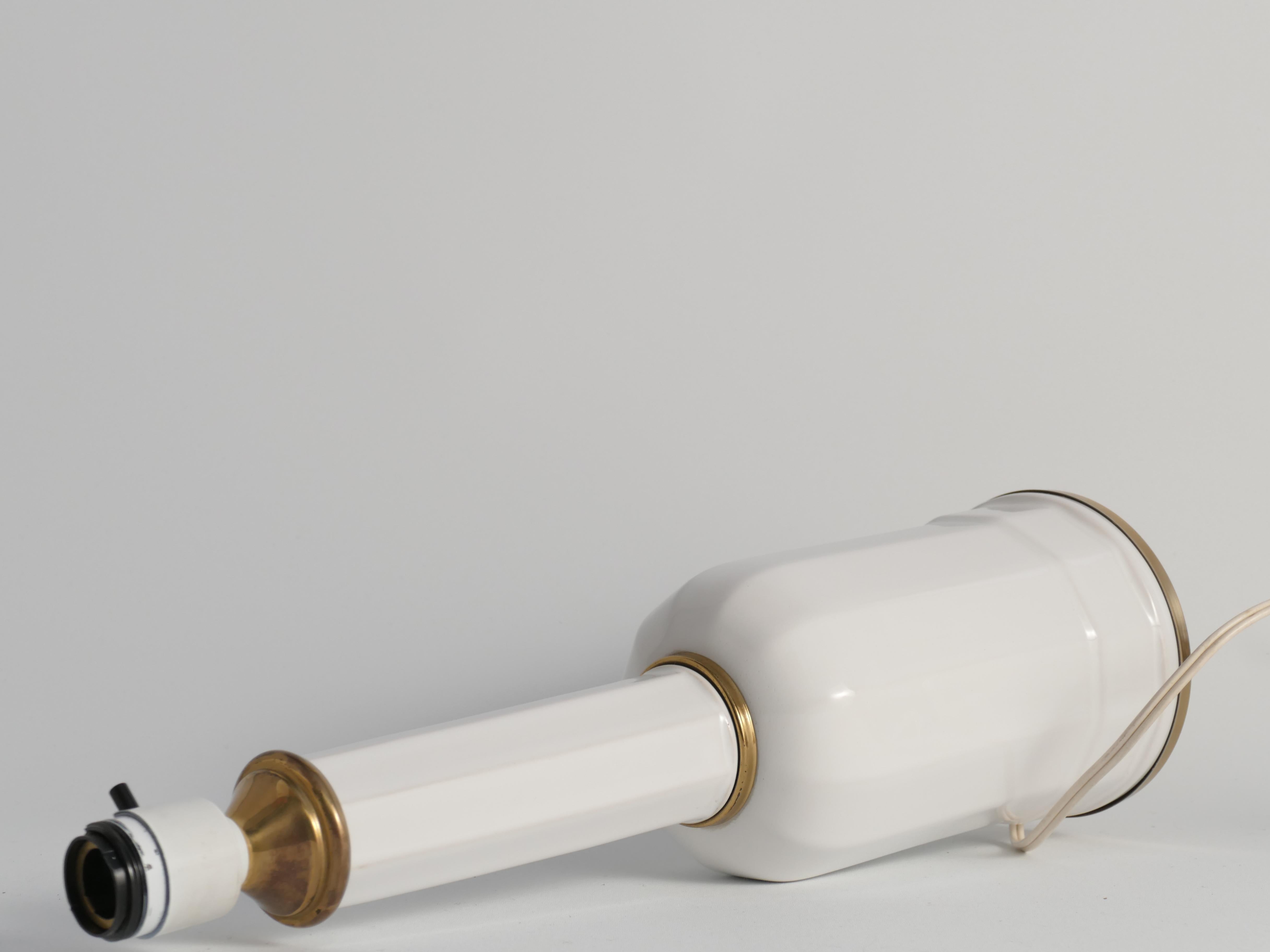 Lampe de table Heiberg en verre opalin blanc et laiton, Danemark, milieu du XIXe siècle en vente 6