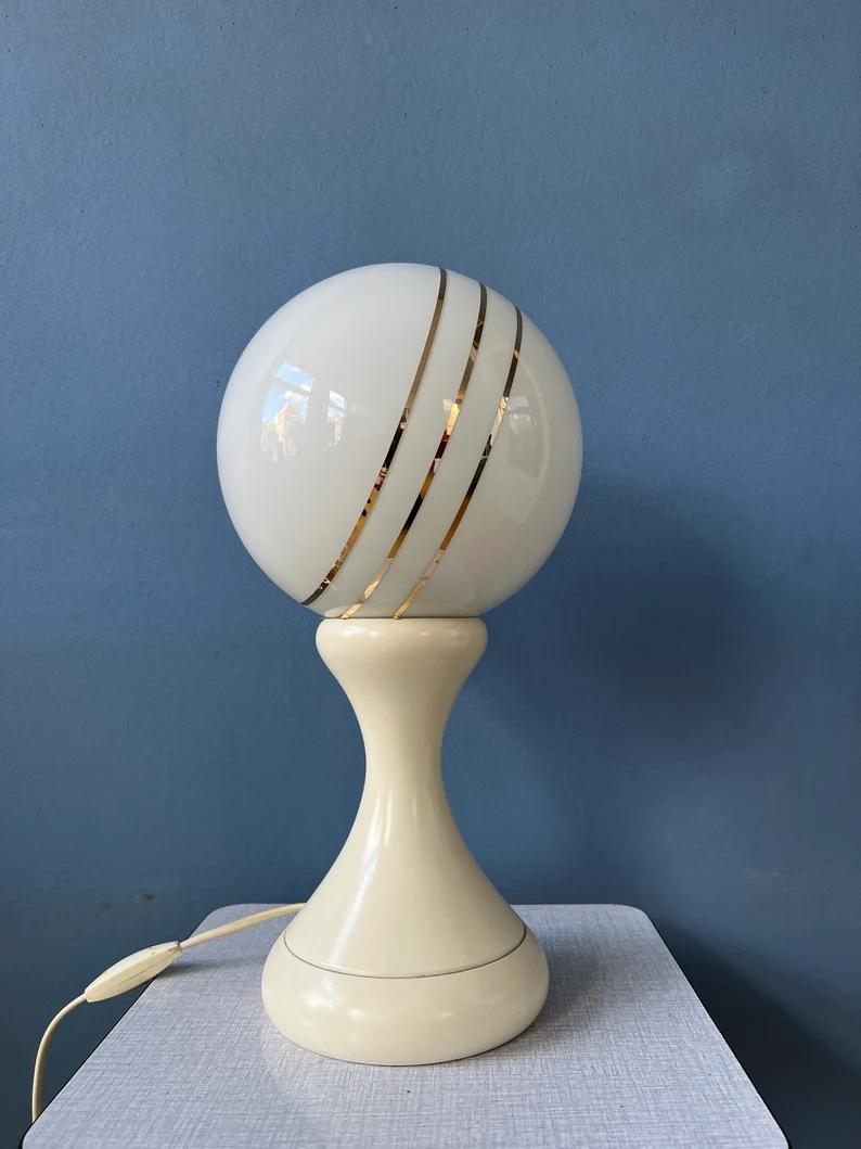 Lampe de bureau de l'ère spatiale en verre opalin blanc, 1970 en vente 1