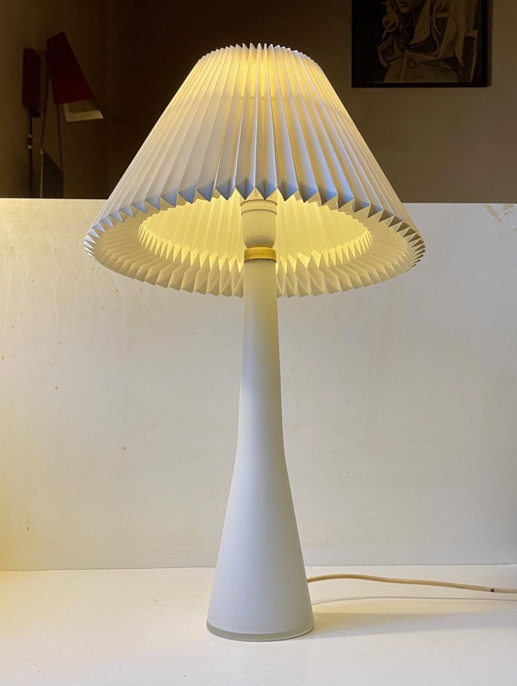 White Opaline Glass Table Lamp by Ernest Voss for Le Klint, 1950s For Sale 1