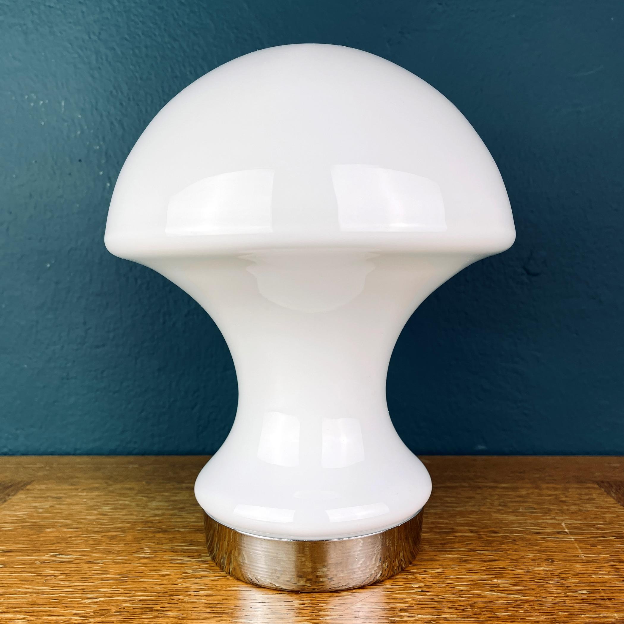 20th Century White opaline glass table lamp Mushroom Italy 1980s For Sale