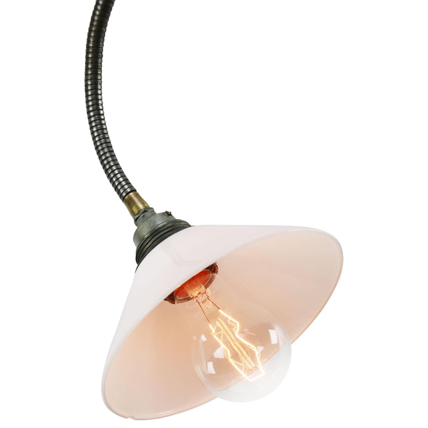 Wall light spot.
White Opaline glass shade.
Gooseneck arm
Adjustable in height and angle.

Diameter cast iron wall mount 10.5 cm / 4”

Weight: 1.40 kg / 3.1 lb

Priced per individual item. All lamps have been made suitable by international standards