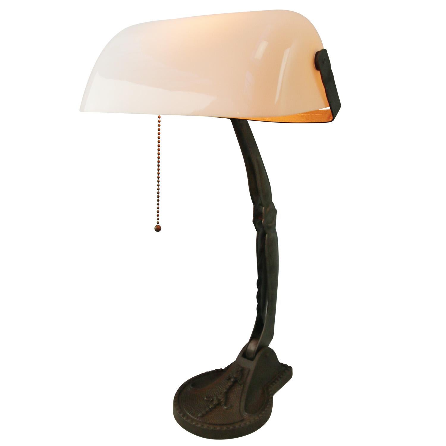White opaline glass, cast iron desk light / banker’s lamp
2,5 meter black cotton flex, plug and pull switch

Also, available with US/UK plug

Weight: 2.70 kg / 6 lb

Priced per individual item. All lamps have been made suitable by