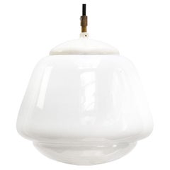 Lampe à suspension industrielle vintage en verre opalin blanc