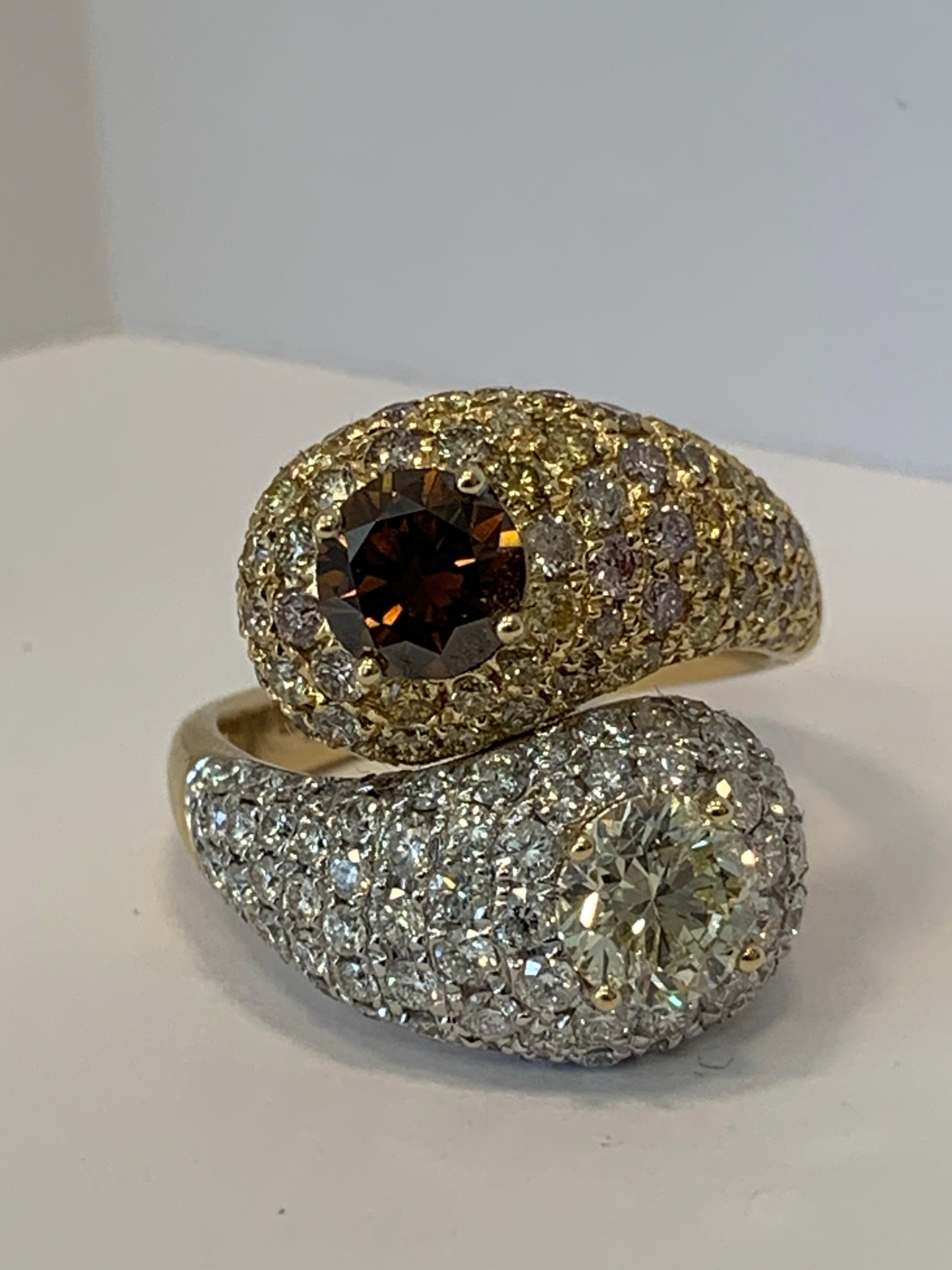 White Orange and Multicolor Diamond Ring Set in 18KYG TDW 4.65 Carat Diamond  For Sale 1