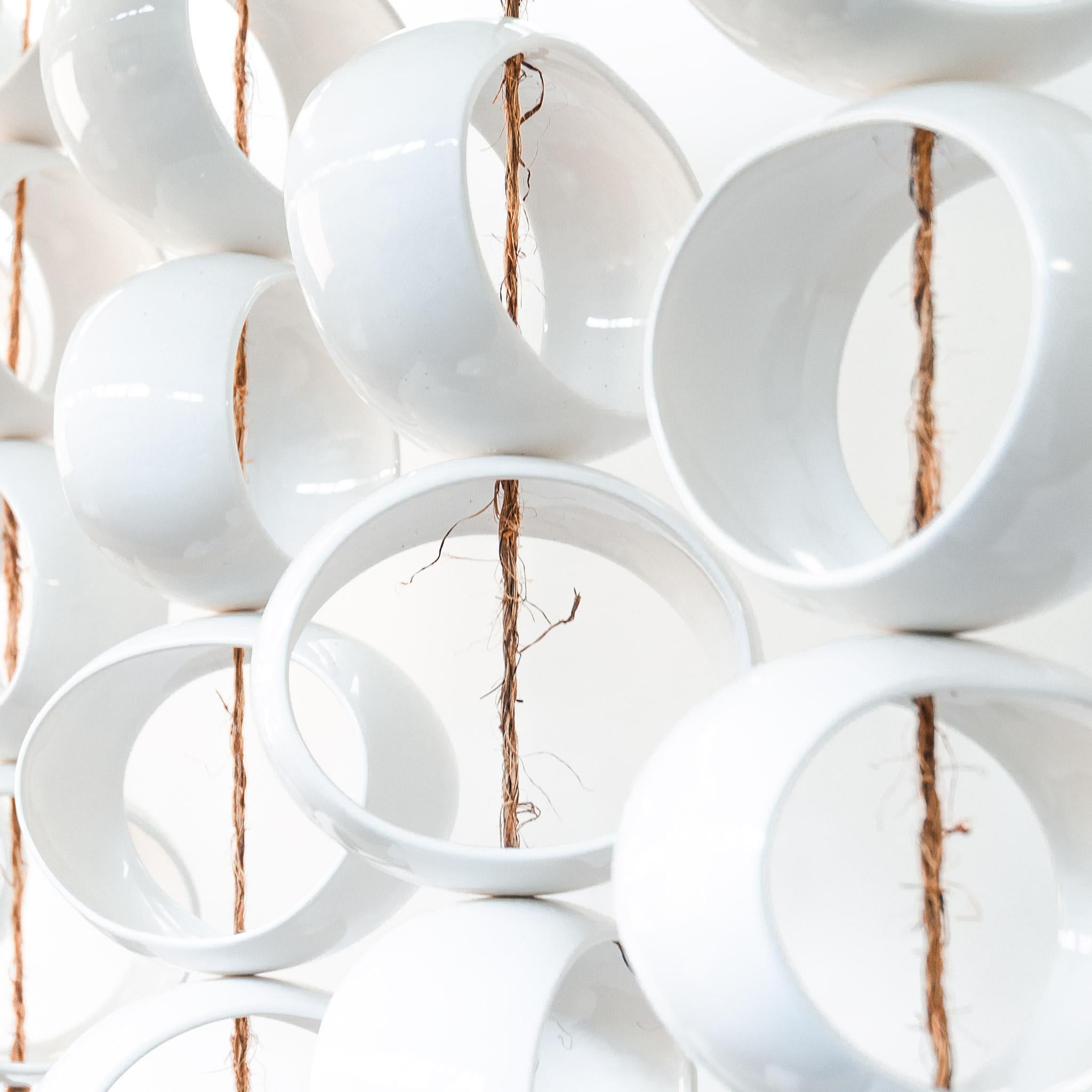 Escultura Orbe Blanco Moderno orgánico en venta