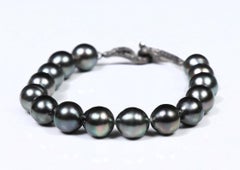 Black South Sea Pearls, Diamonds, and Gold Bracelet