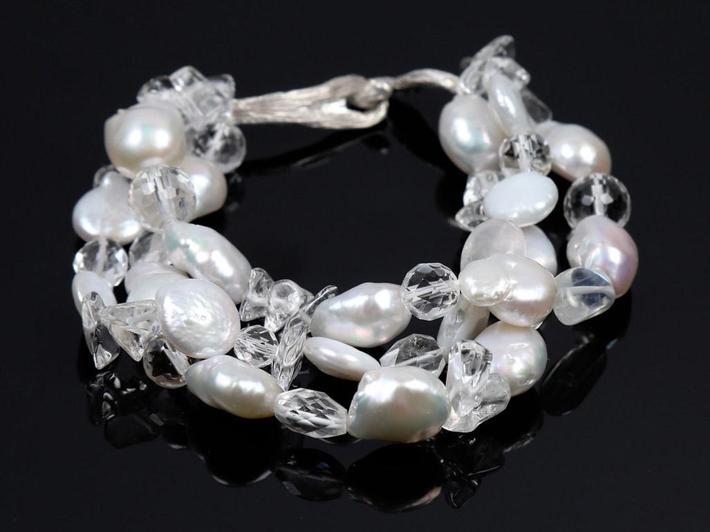 white freshwater pearl bracelet