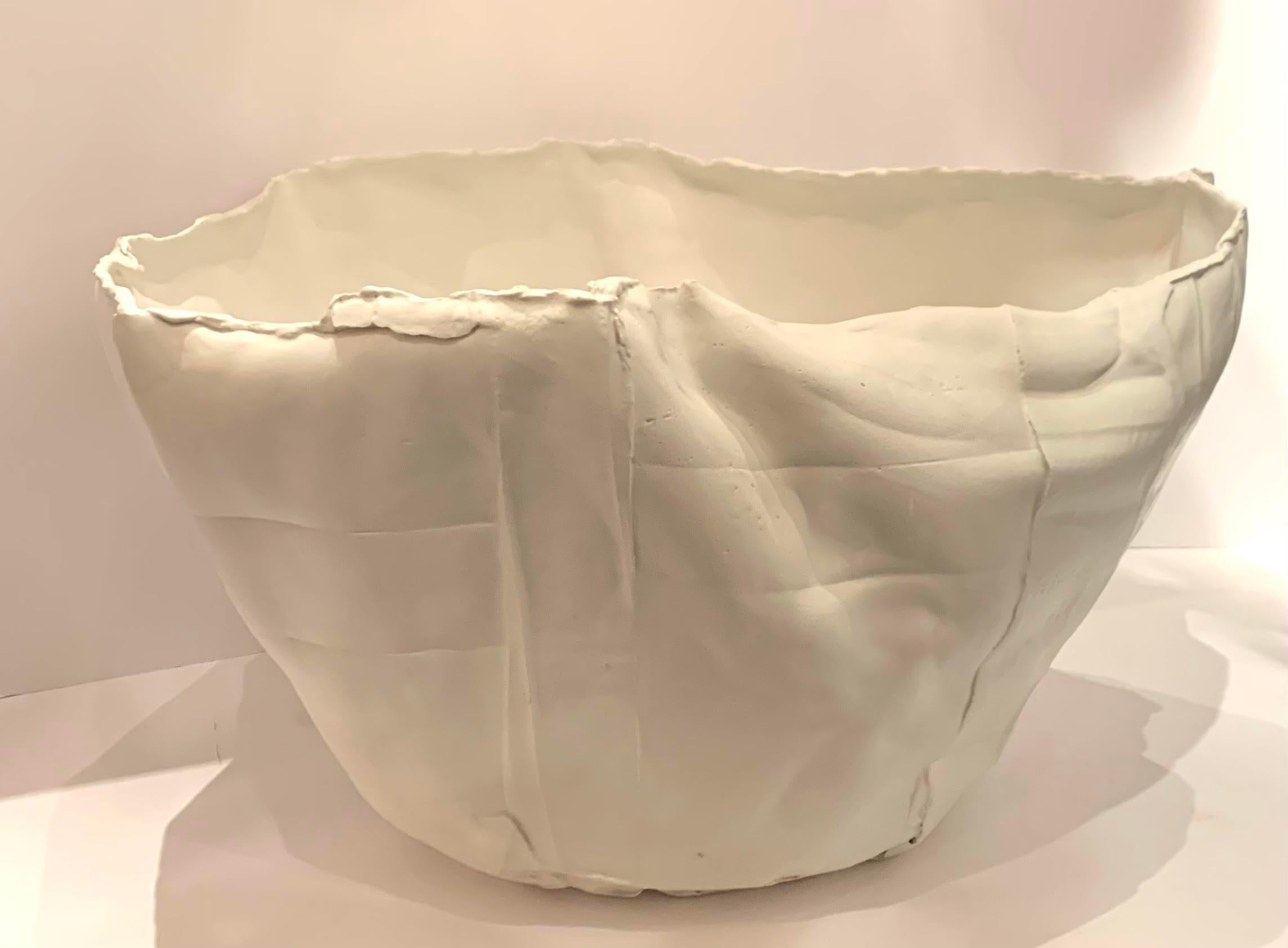 White Organic Shape Textured Bowl, Italy, Contemporary In New Condition In New York, NY
