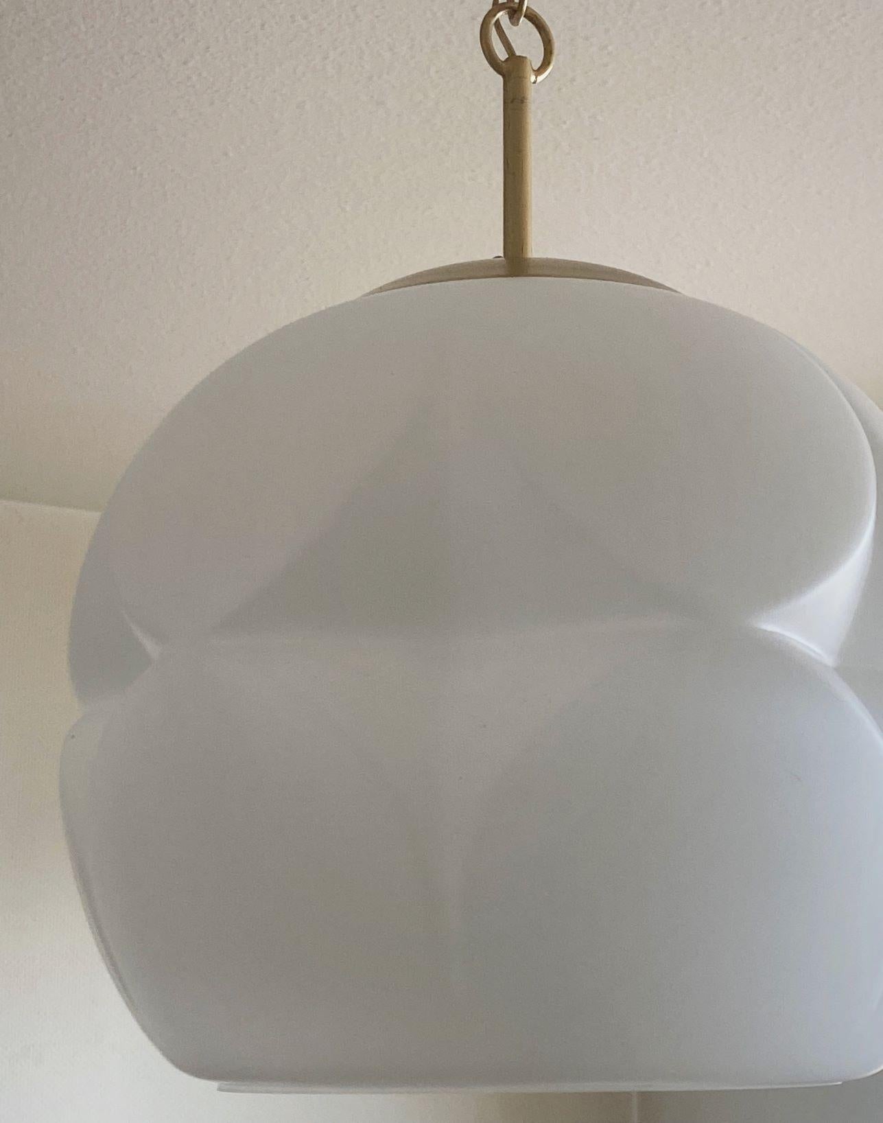 White Organic Shaped Opal Glass Brass Mounted Pendant by Peill & Putzler, 1970s For Sale 4