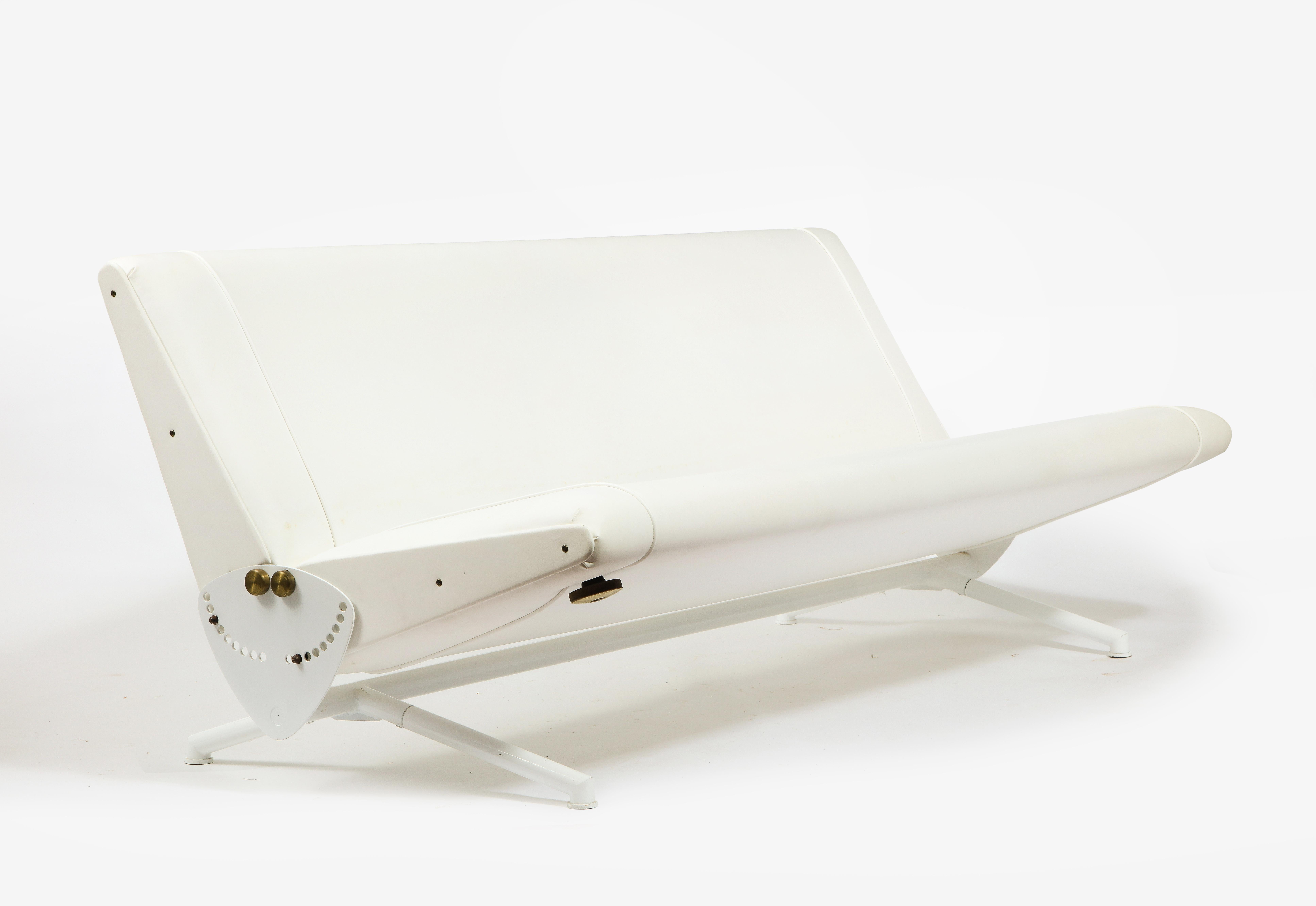 Osvaldo Borsani Weißes armloses Sofa D70 für Tecno, Italien 1950er Jahre im Angebot 1