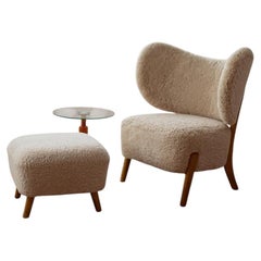 White Ottoman in Oak and Moonlight Sheepskin Upholstery by Mazo Design