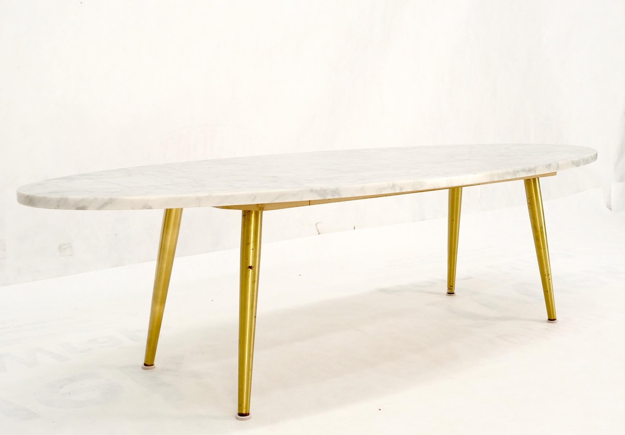 White Oval Carrara Marble Top Italian Mid-Century Modern Coffee Table Brass Legs For Sale 7