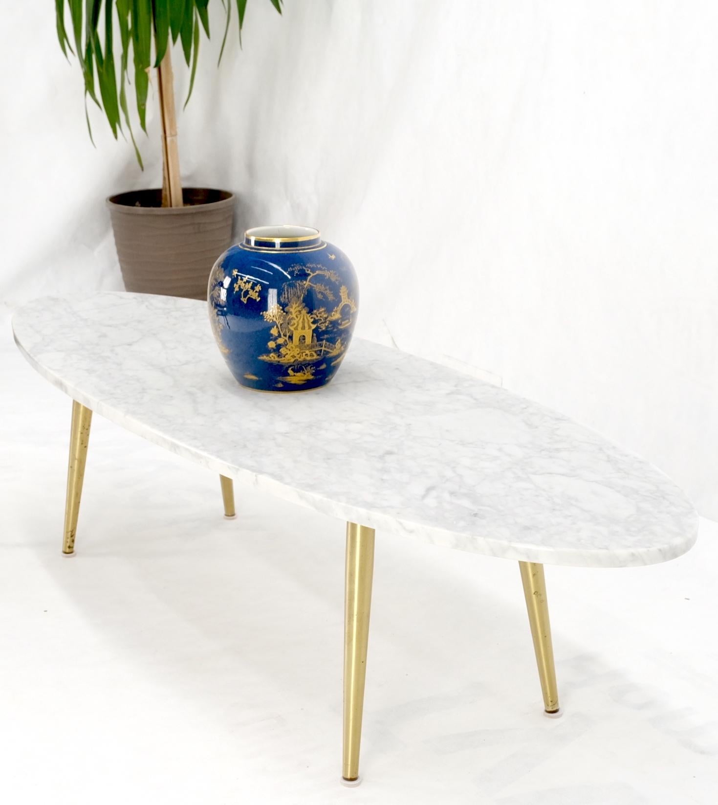 White Oval Carrara Marble Top Italian Mid-Century Modern Coffee Table Brass Legs For Sale 9