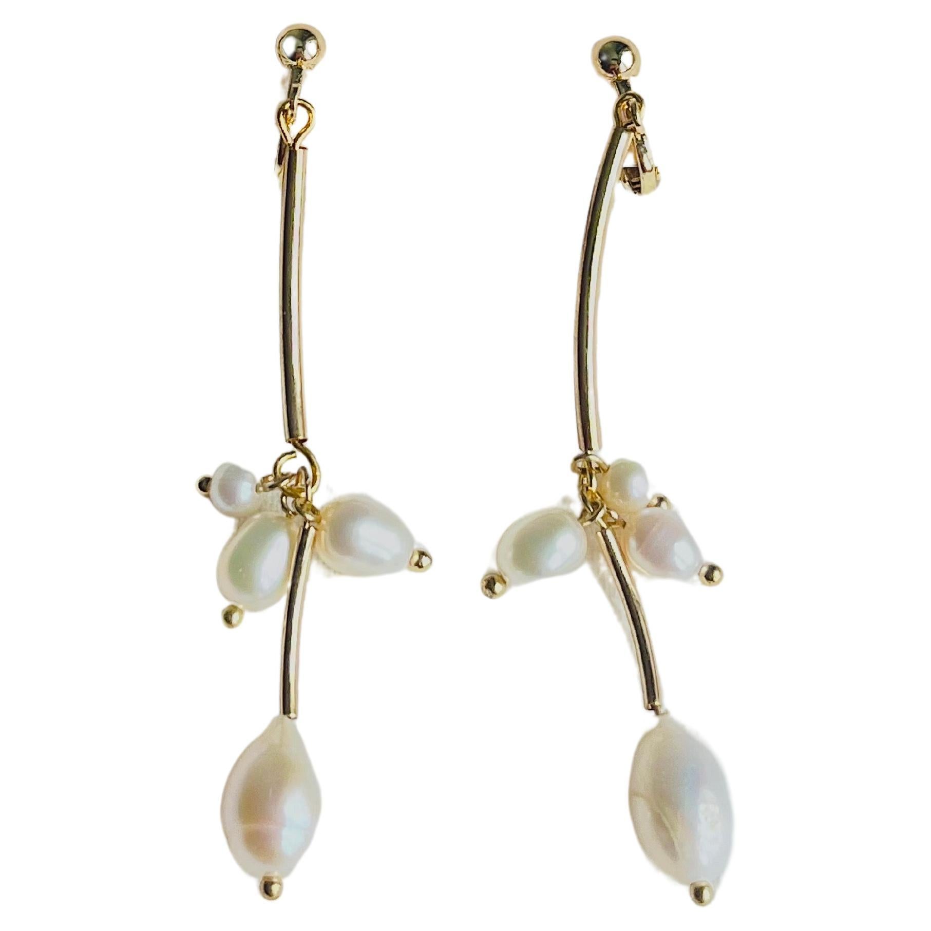 White Oval Cluster Pearls Curled Long Drop Dangle Elegant Gold Pierced Earrings For Sale