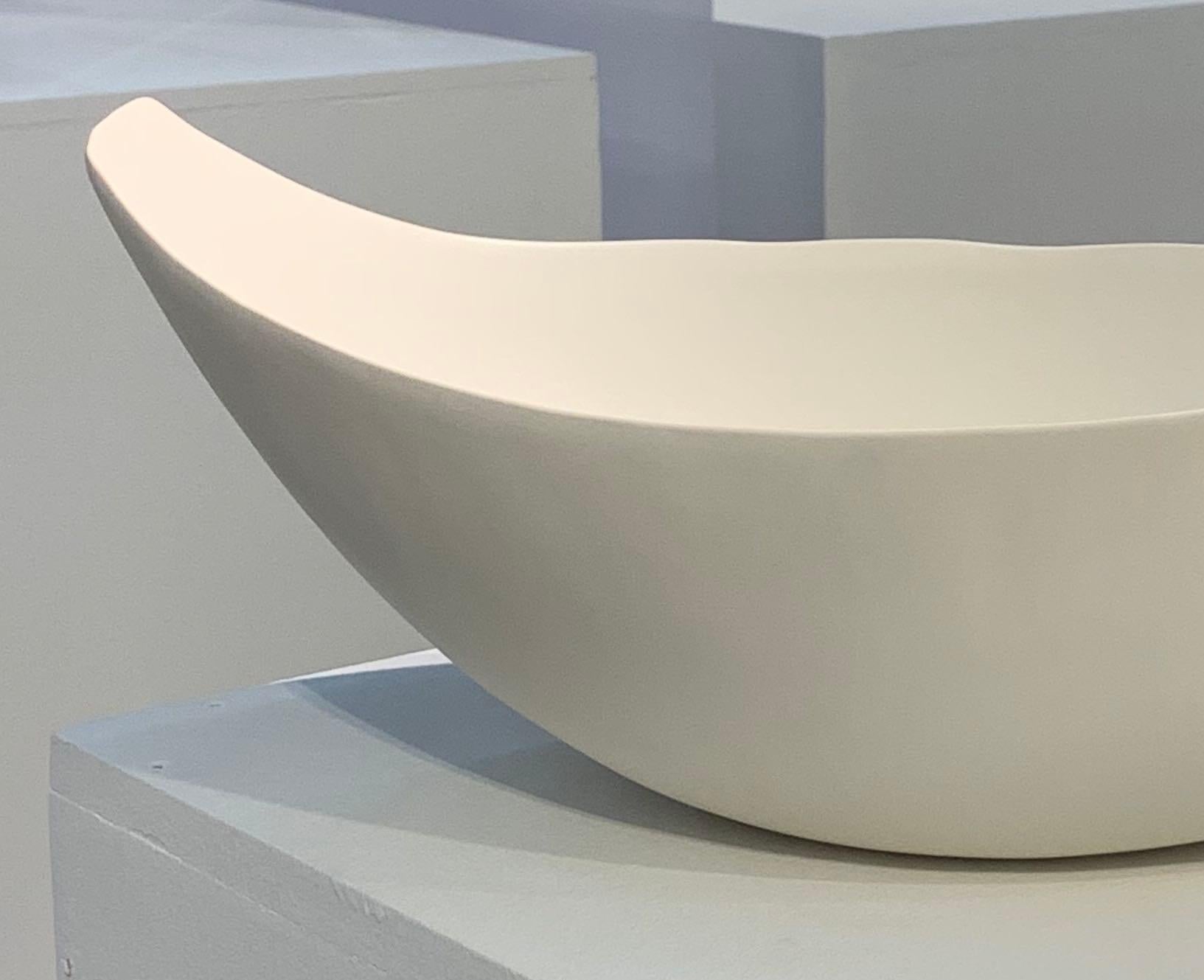 White Oval Shaped Fine Ceramic Bowl, Italy 1