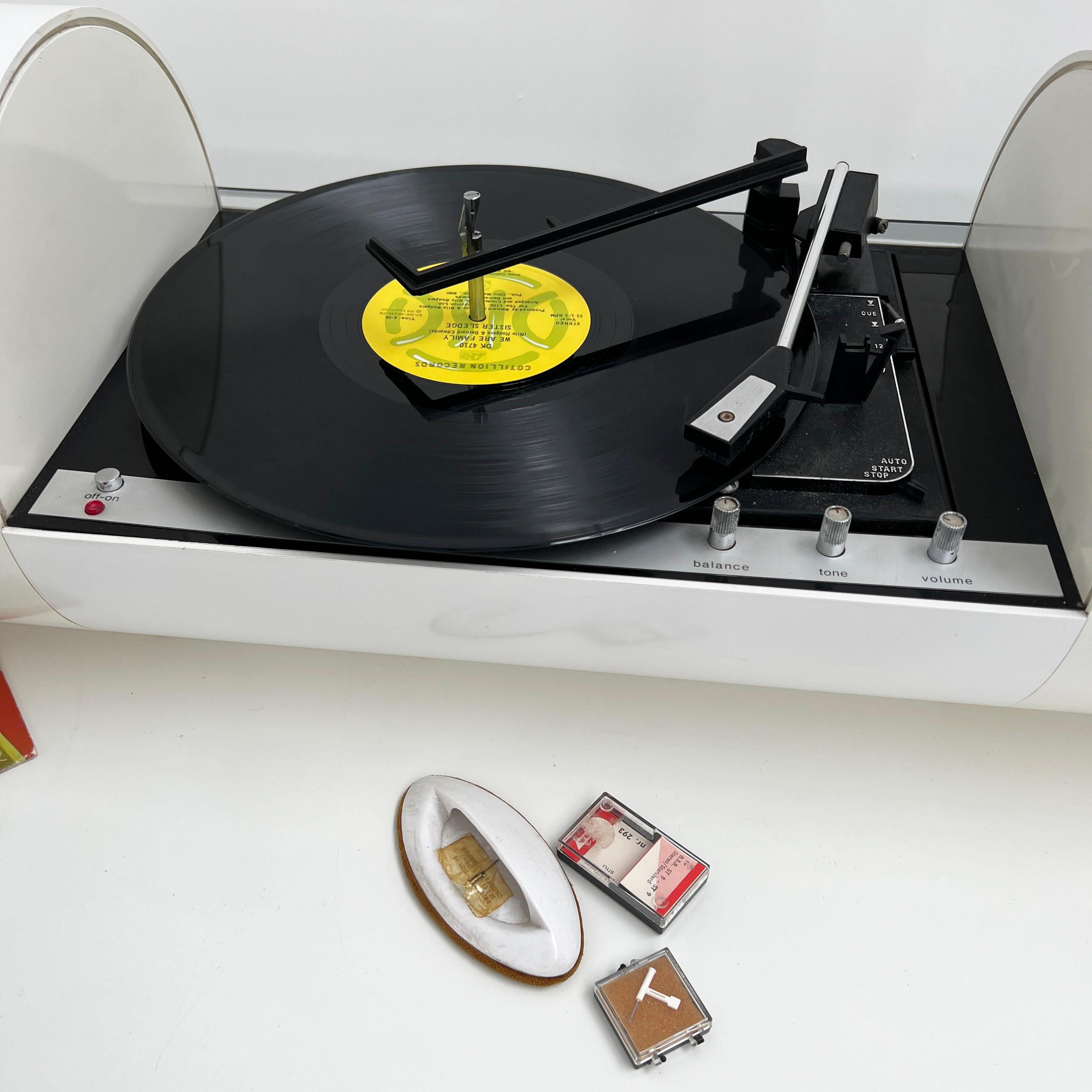 White PAAM Tube Turntable Stereo Console by Yonel Lebovici, 1968 1