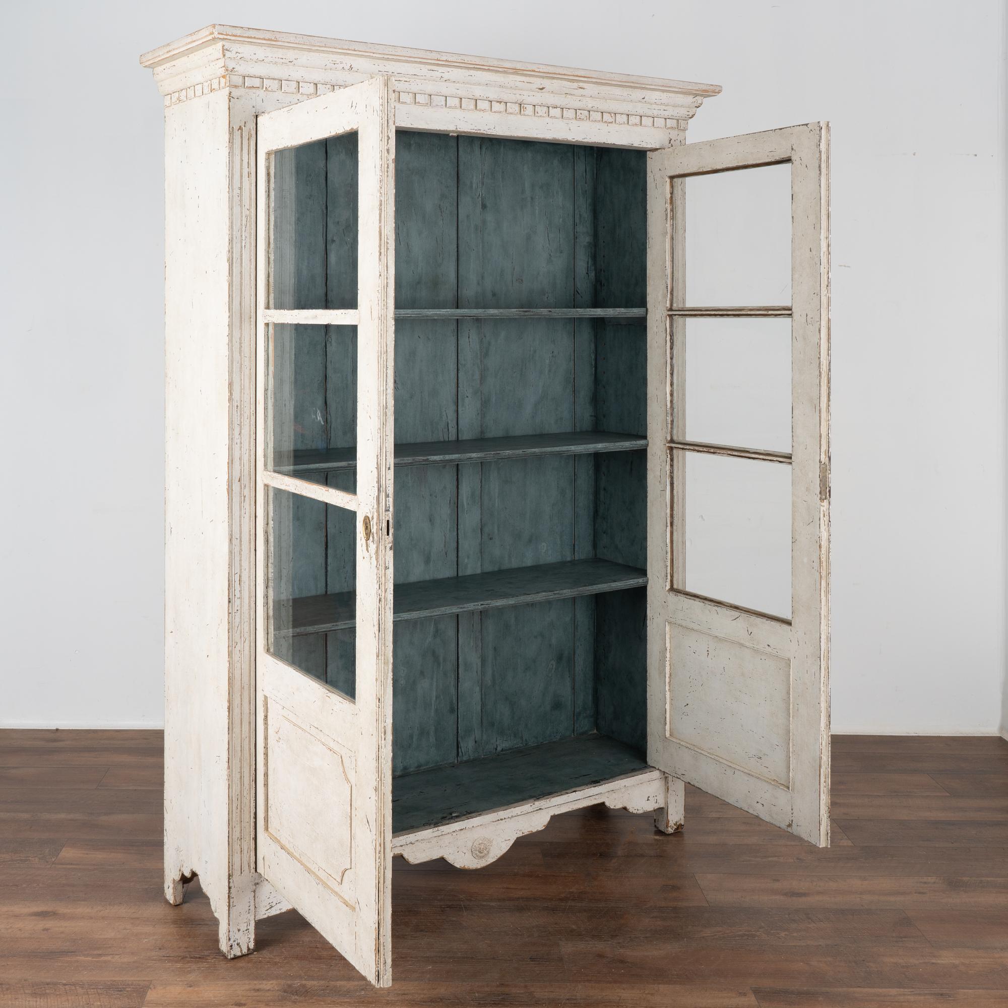 Country White Painted Bookcase Display Cabinet, Sweden circa 1820-40
