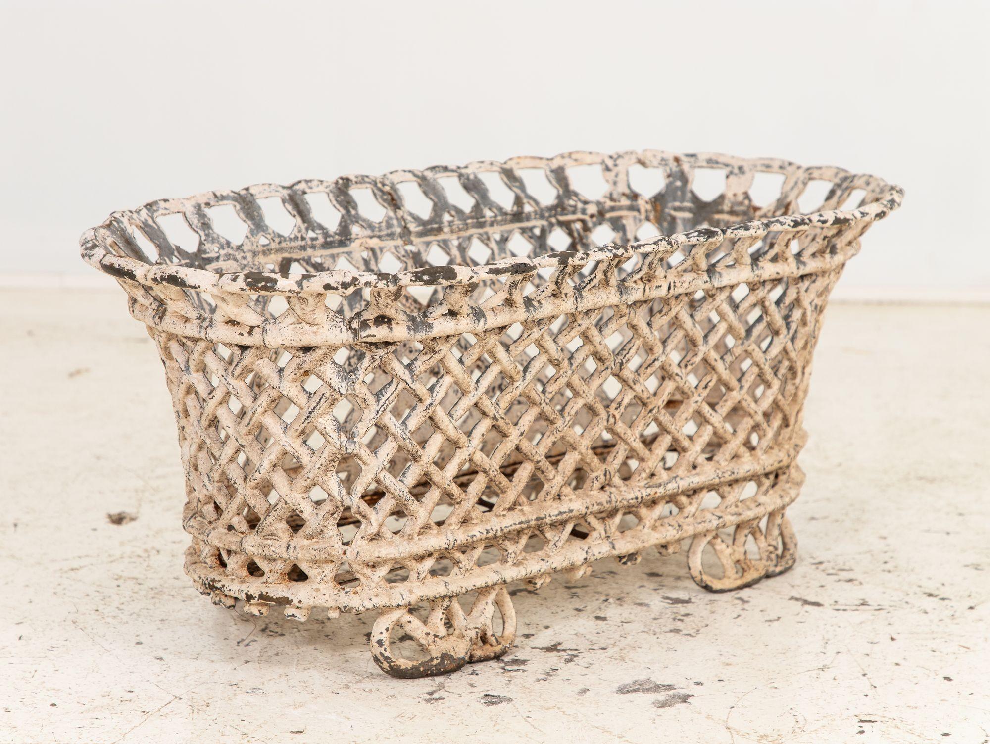 White Painted Cast Iron Latticework Basket, French early 20th C. For Sale 1