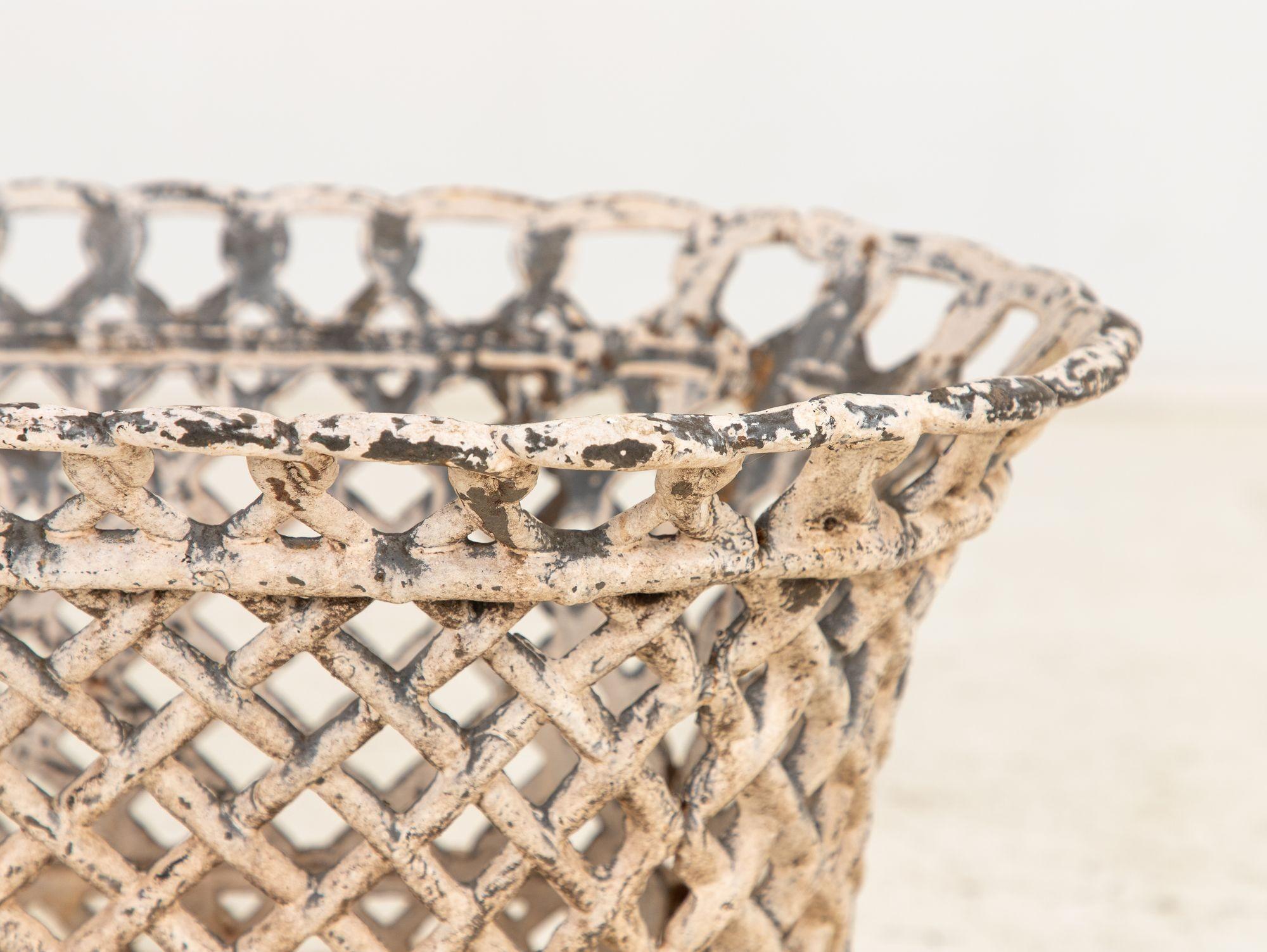 White Painted Cast Iron Latticework Basket, French early 20th C. For Sale 2