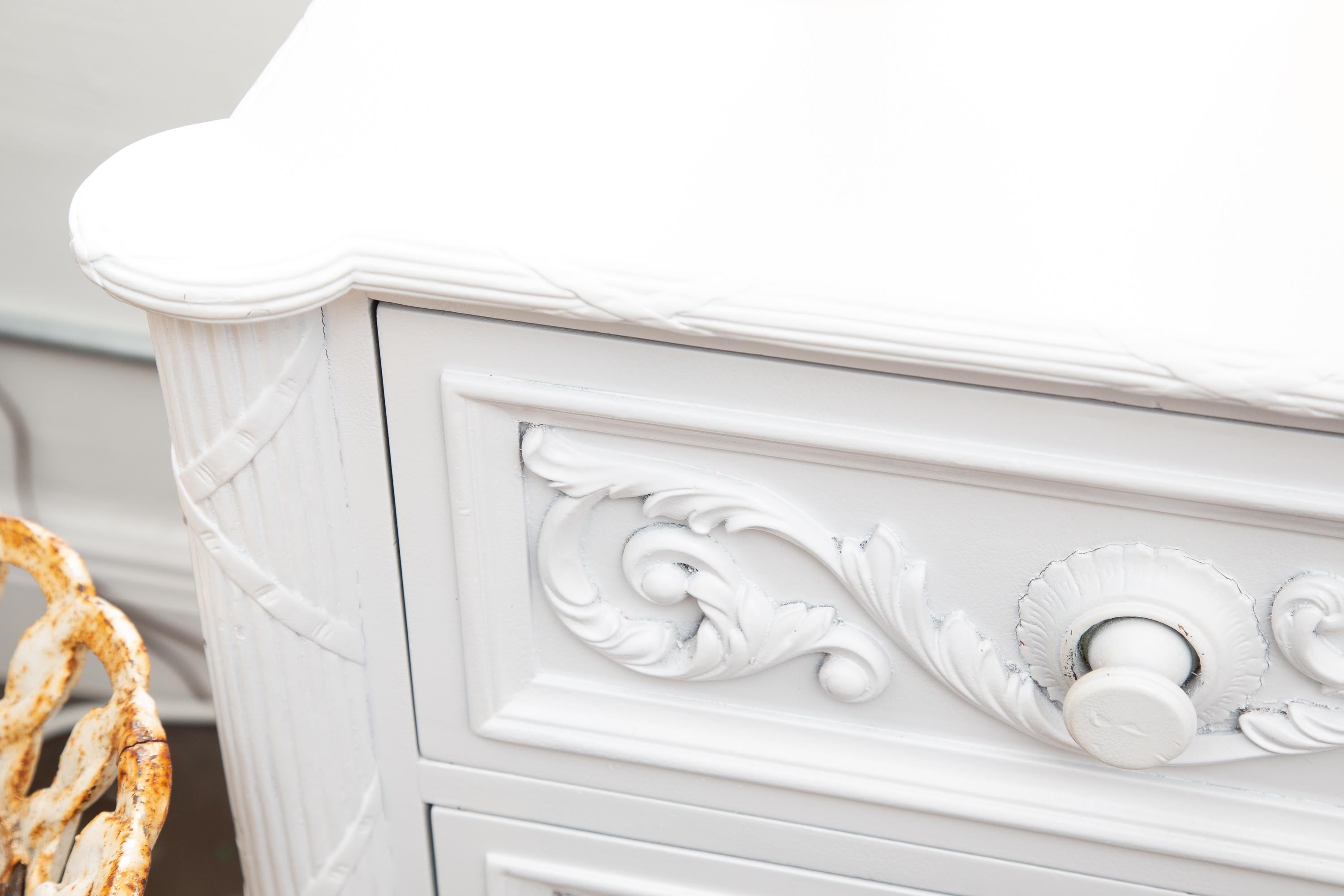 White Painted Chest of Drawers In Good Condition In WEST PALM BEACH, FL