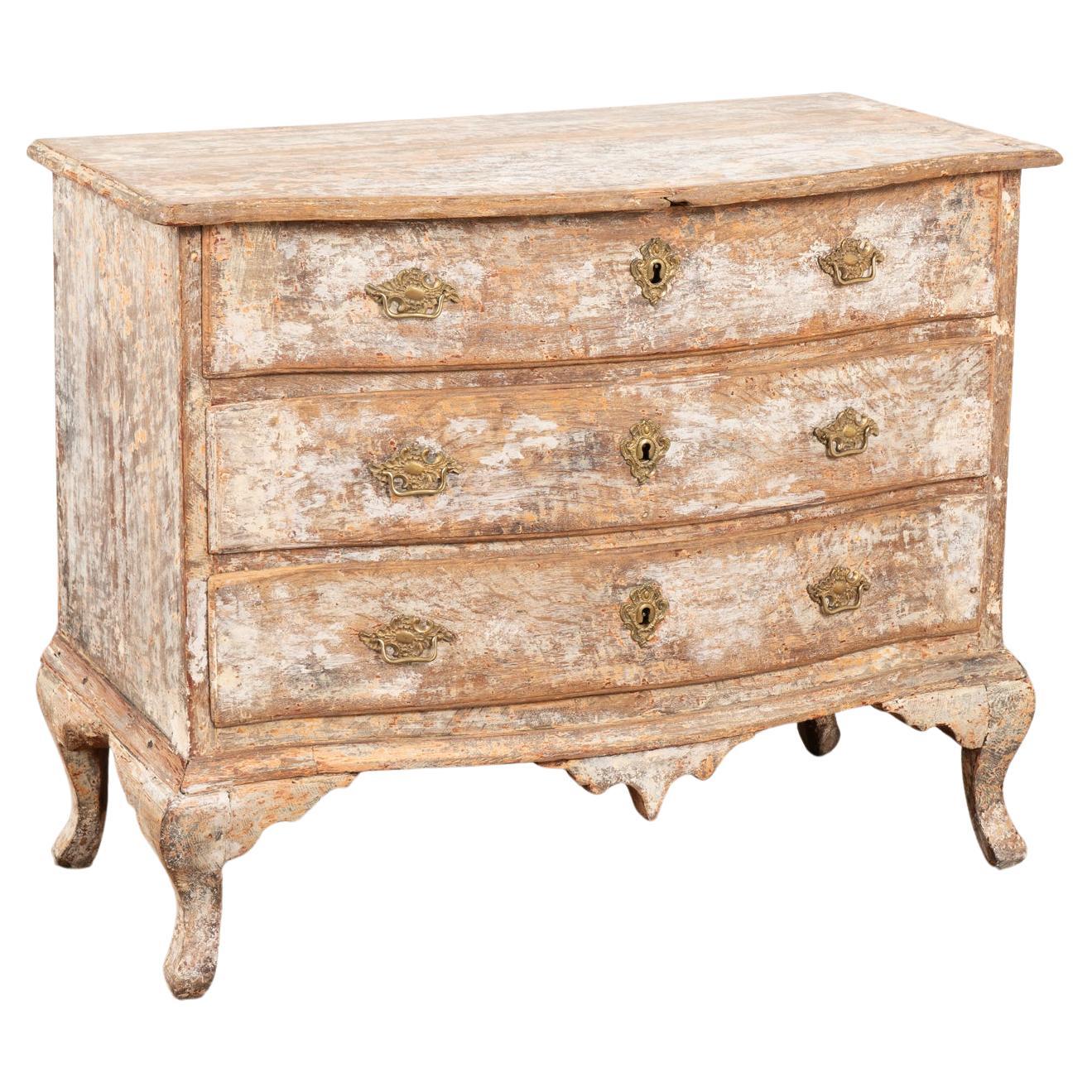 White Painted Chest of Three Drawers, Sweden circa 1770