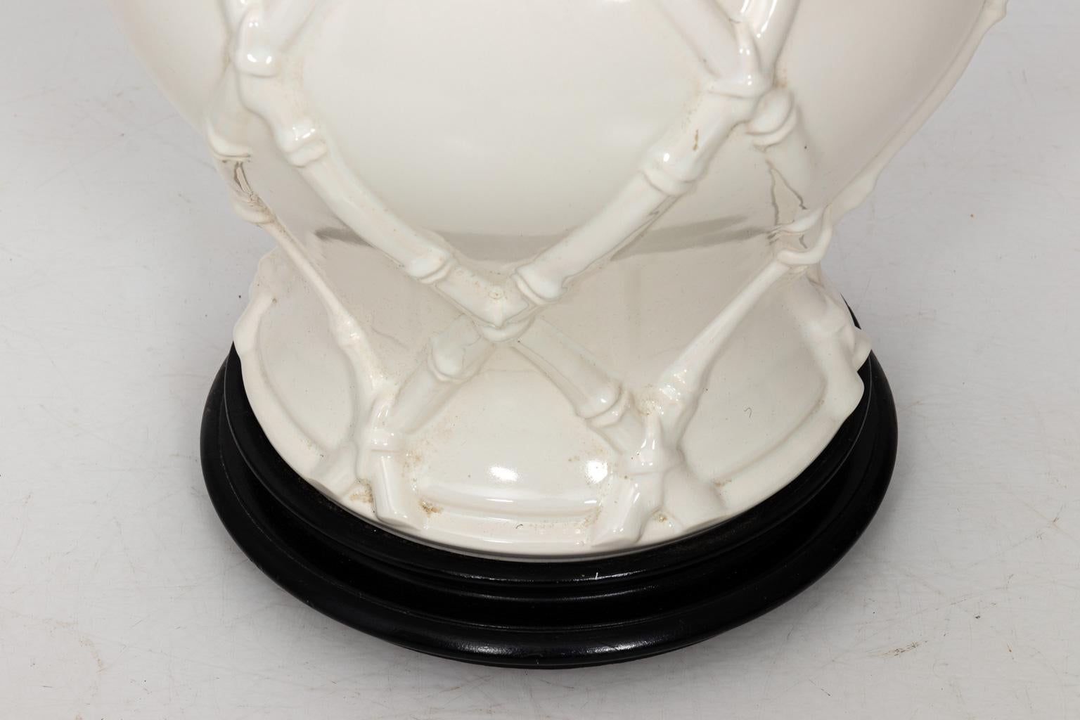 American White Painted Faux Bamboo Hollywood Regency Ceramic Table Lamp For Sale