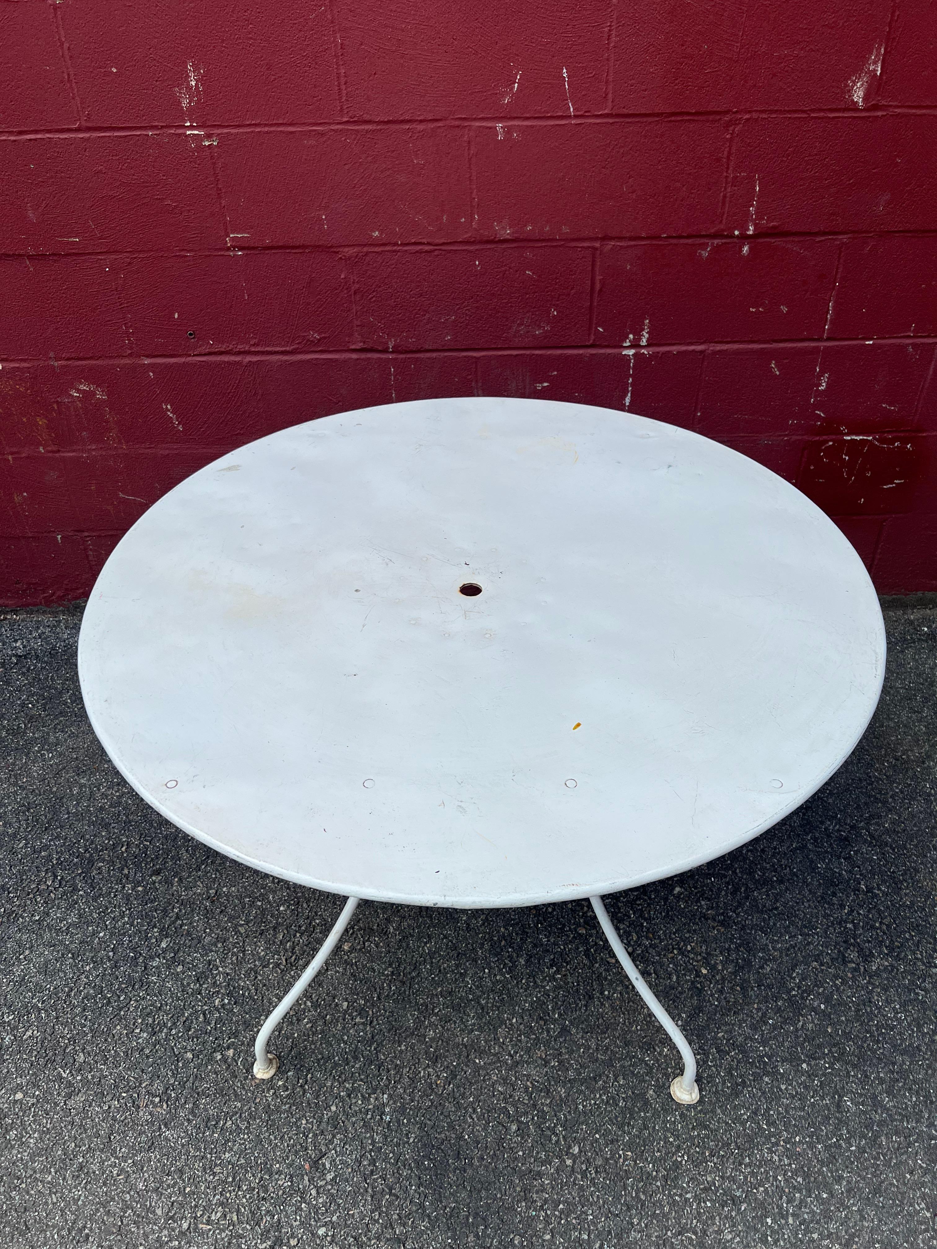 Painted French Folding Garden Table For Sale 4