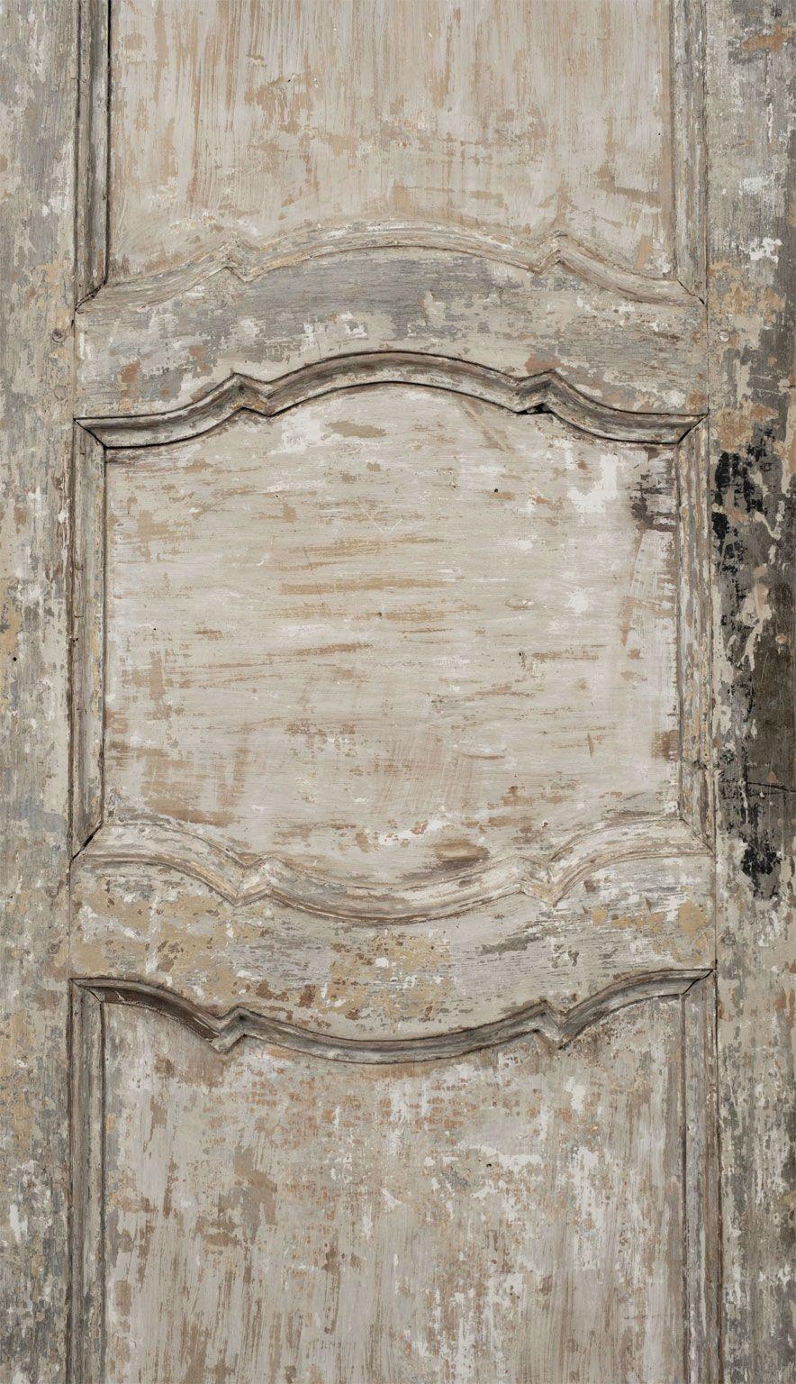 Louis XV Armoire rococo française peinte en blanc en vente