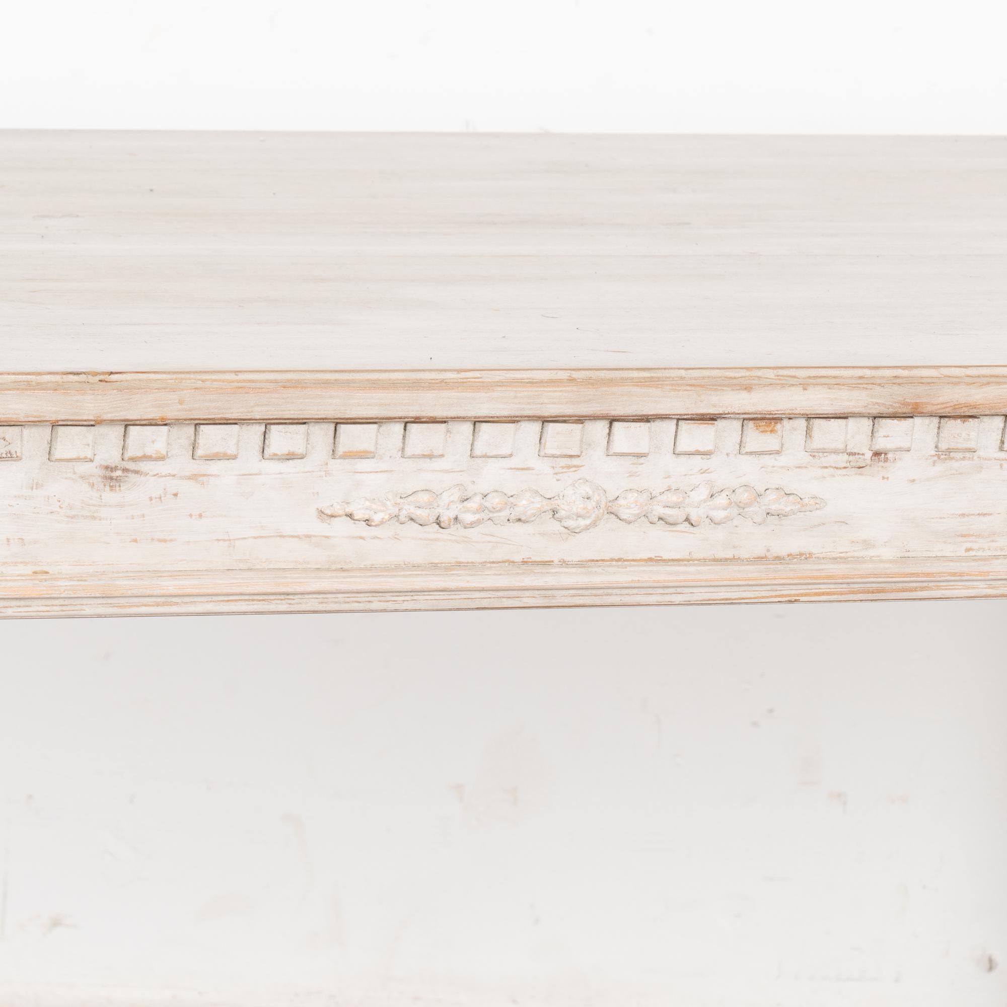 Mesa de comedor pintada de blanco Mesa de escritorio Gustaviana, Suecia circa 1890 en venta 2