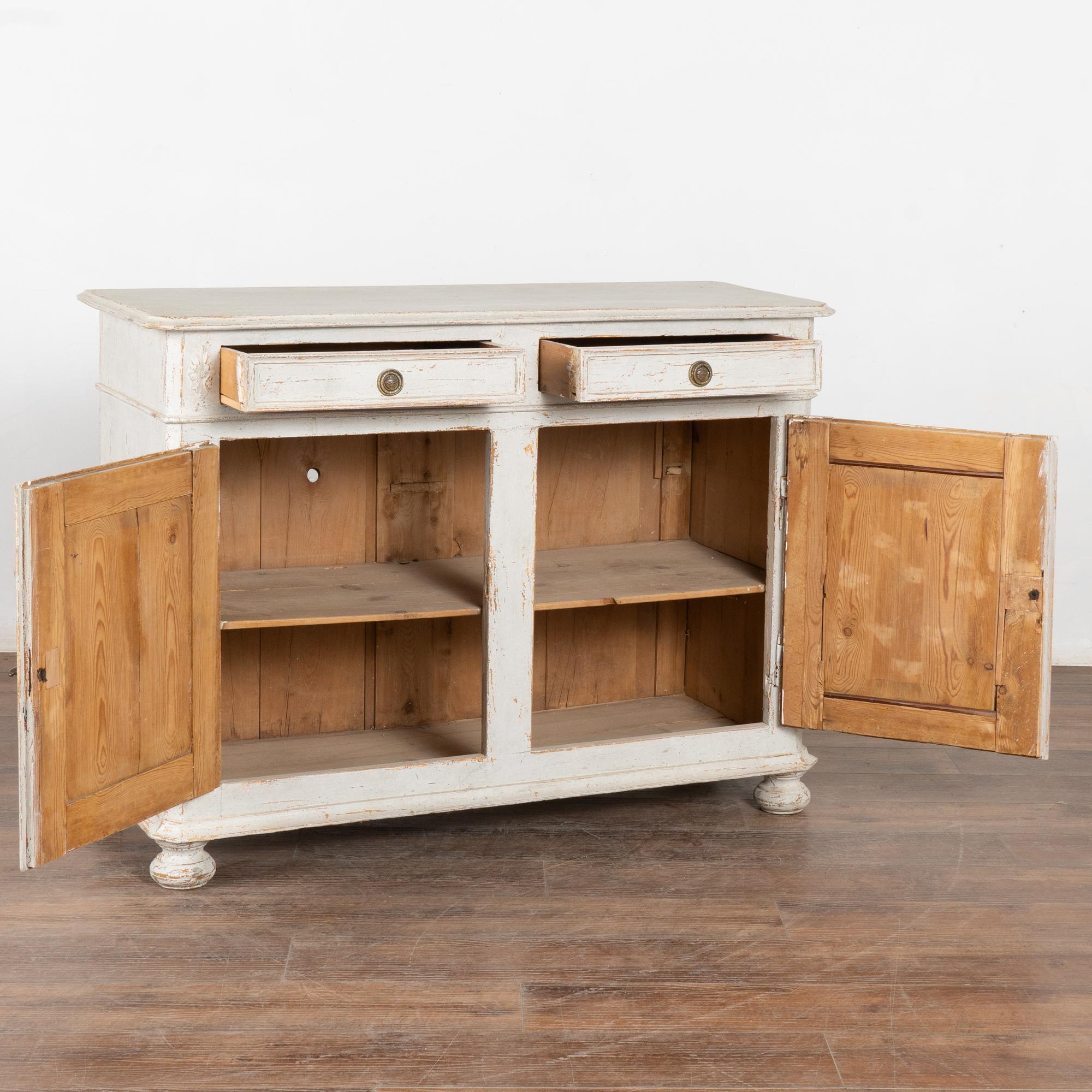 Swedish White Painted Gustavian Sideboard Buffet, Sweden circa 1840