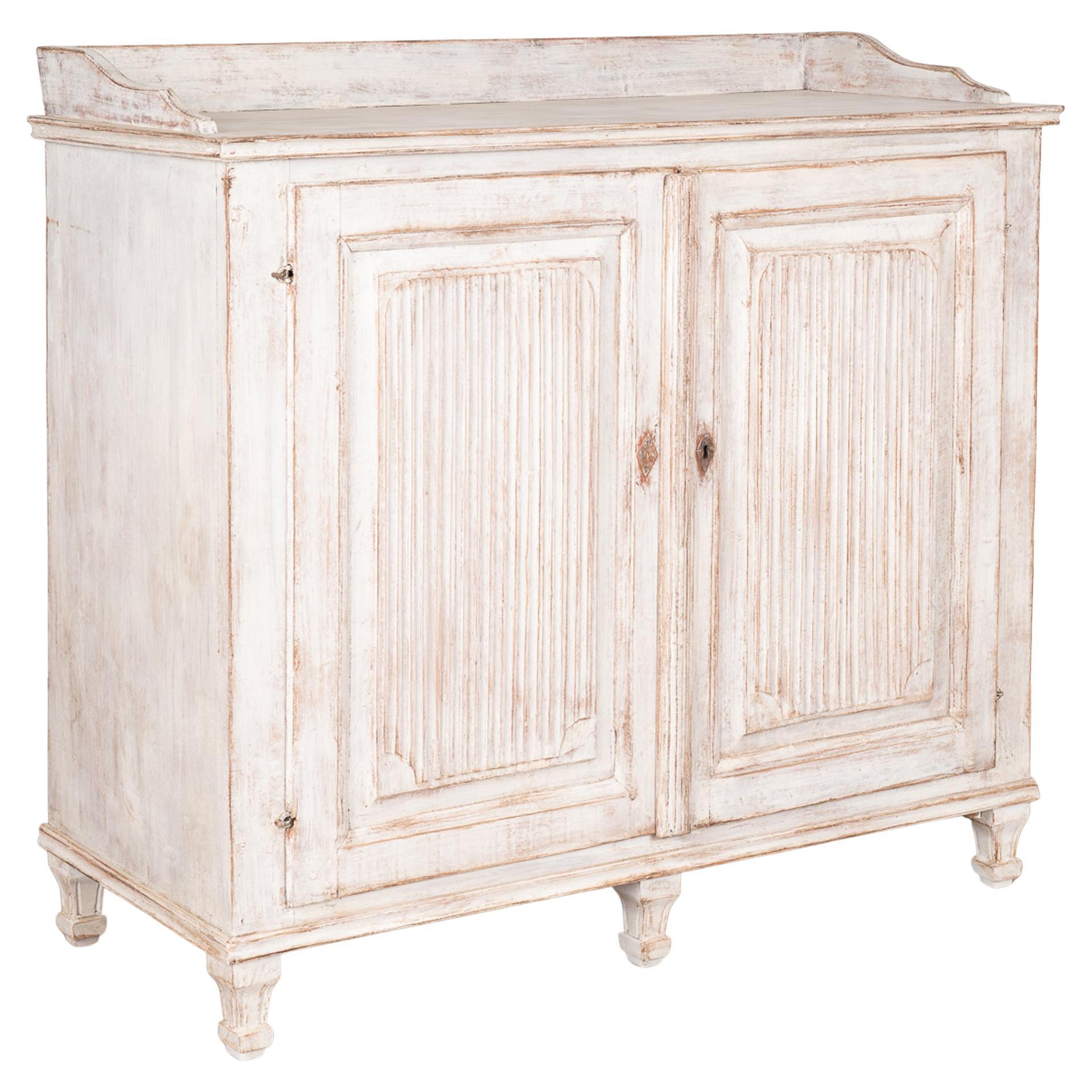 White Painted Gustavian Sideboard, Sweden, circa 1820-1840 For Sale