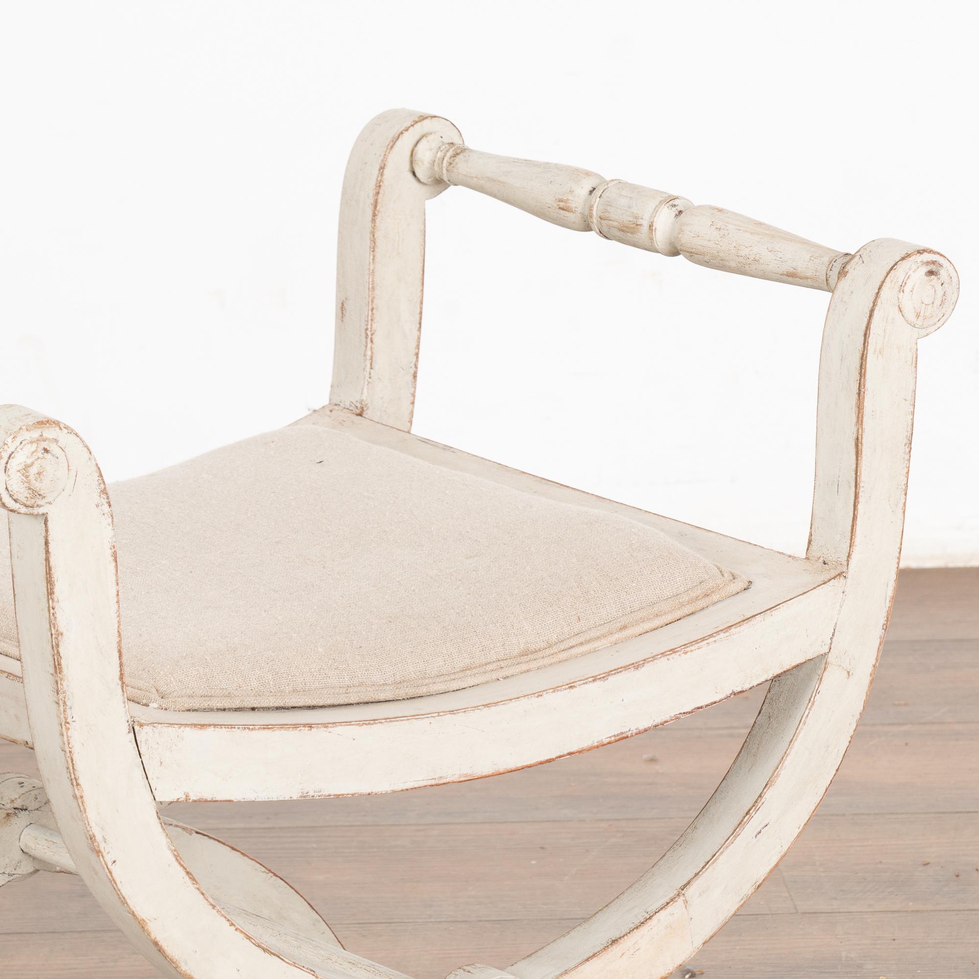 White Painted Gustavian Stool, Sweden circa 1820-40 For Sale 1