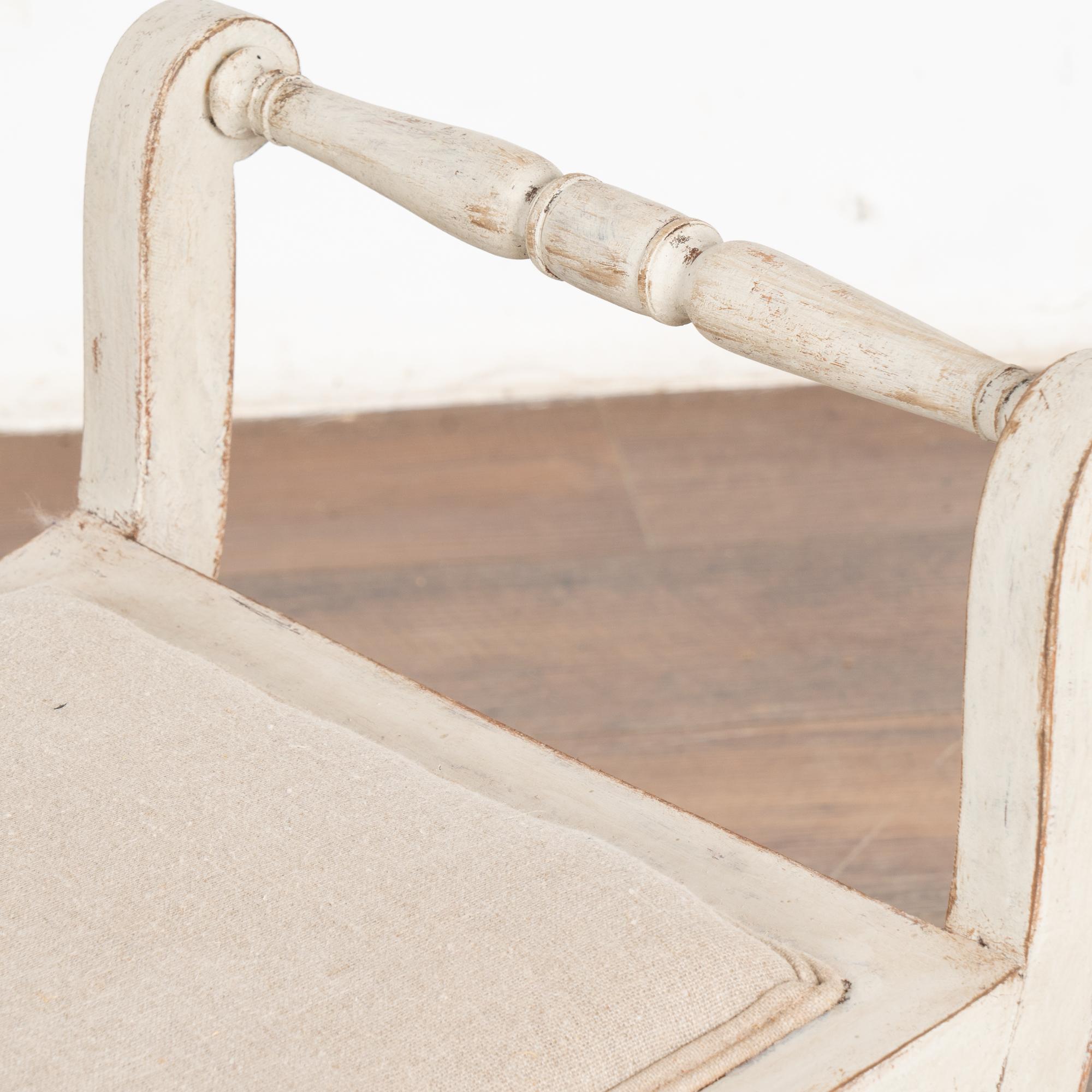 White Painted Gustavian Stool, Sweden circa 1820-40 For Sale 2