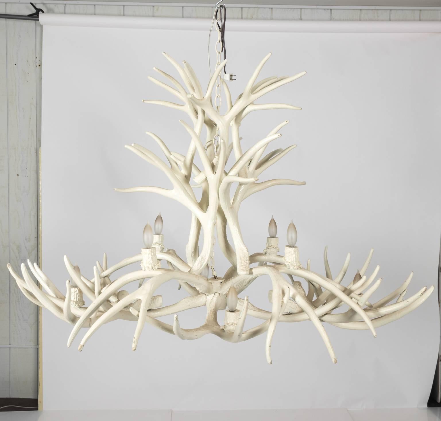 White Painted Horn Chandelier 4