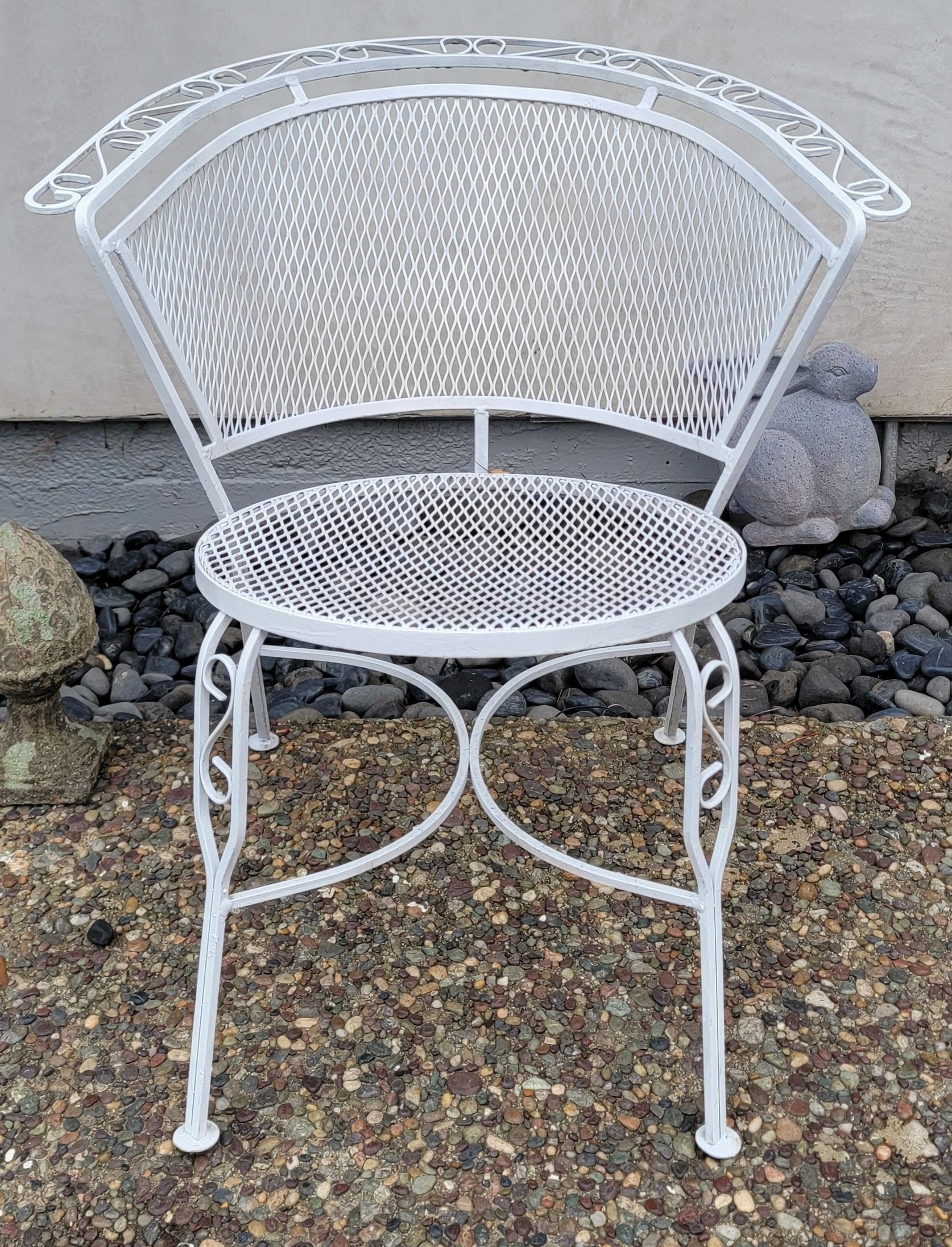 20th Century White Painted Metal Table & 2 Chairs For Sale