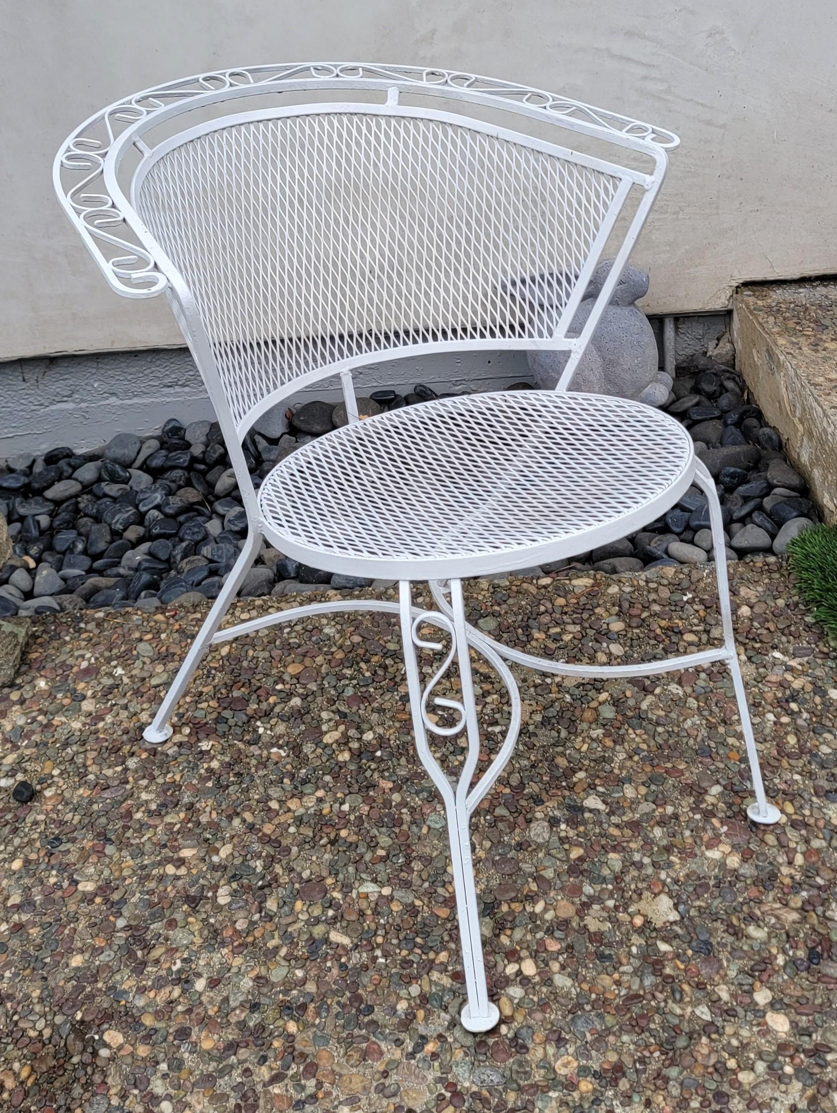 White Painted Metal Table & 2 Chairs For Sale 1