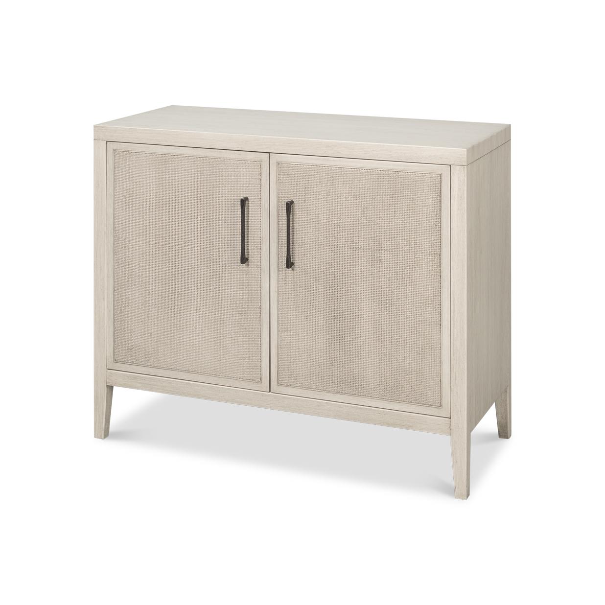 Meuble d'appoint moderne peint en blanc en vente