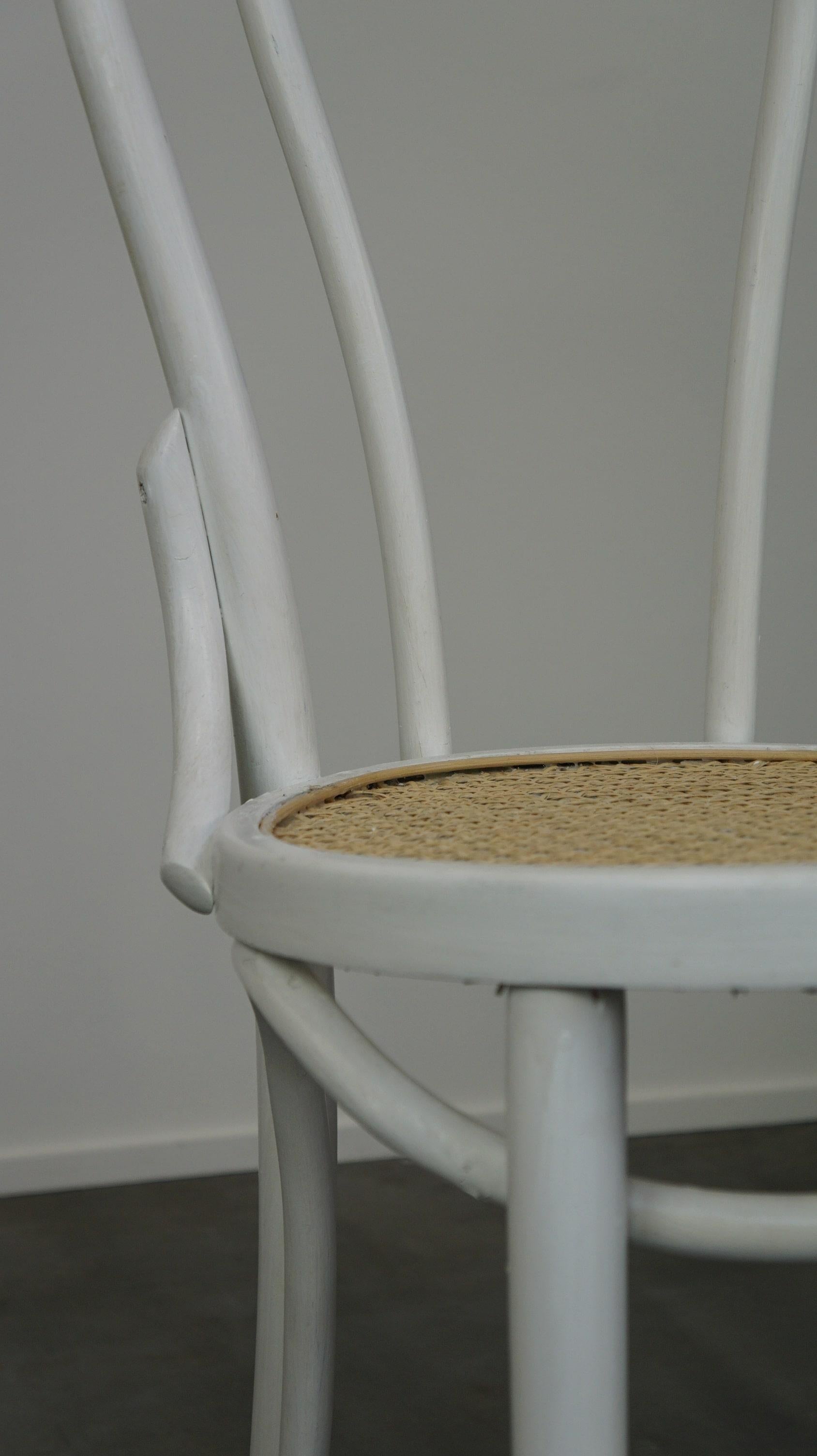 Weiß lackierter originaler antiker Thonet-Stuhl, Modell Nr. 18 im Angebot 6