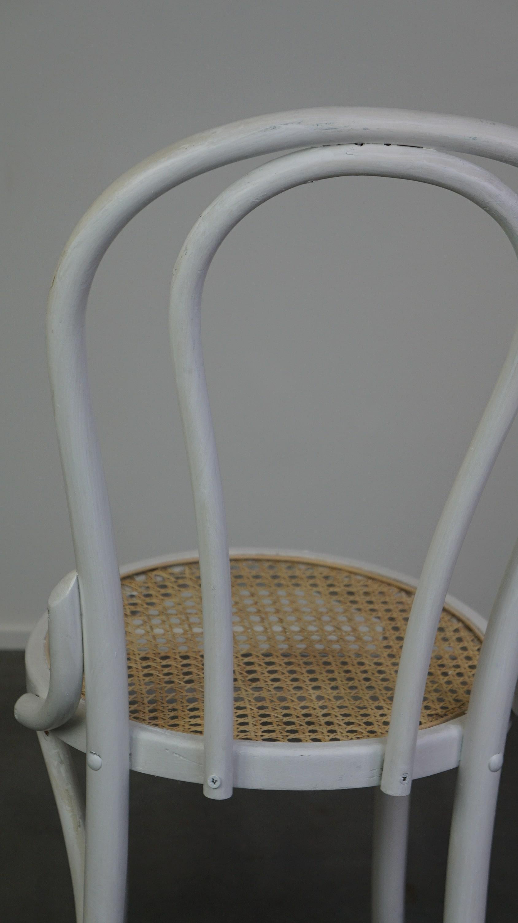 Weiß lackierter originaler antiker Thonet-Stuhl, Modell Nr. 18 im Angebot 3