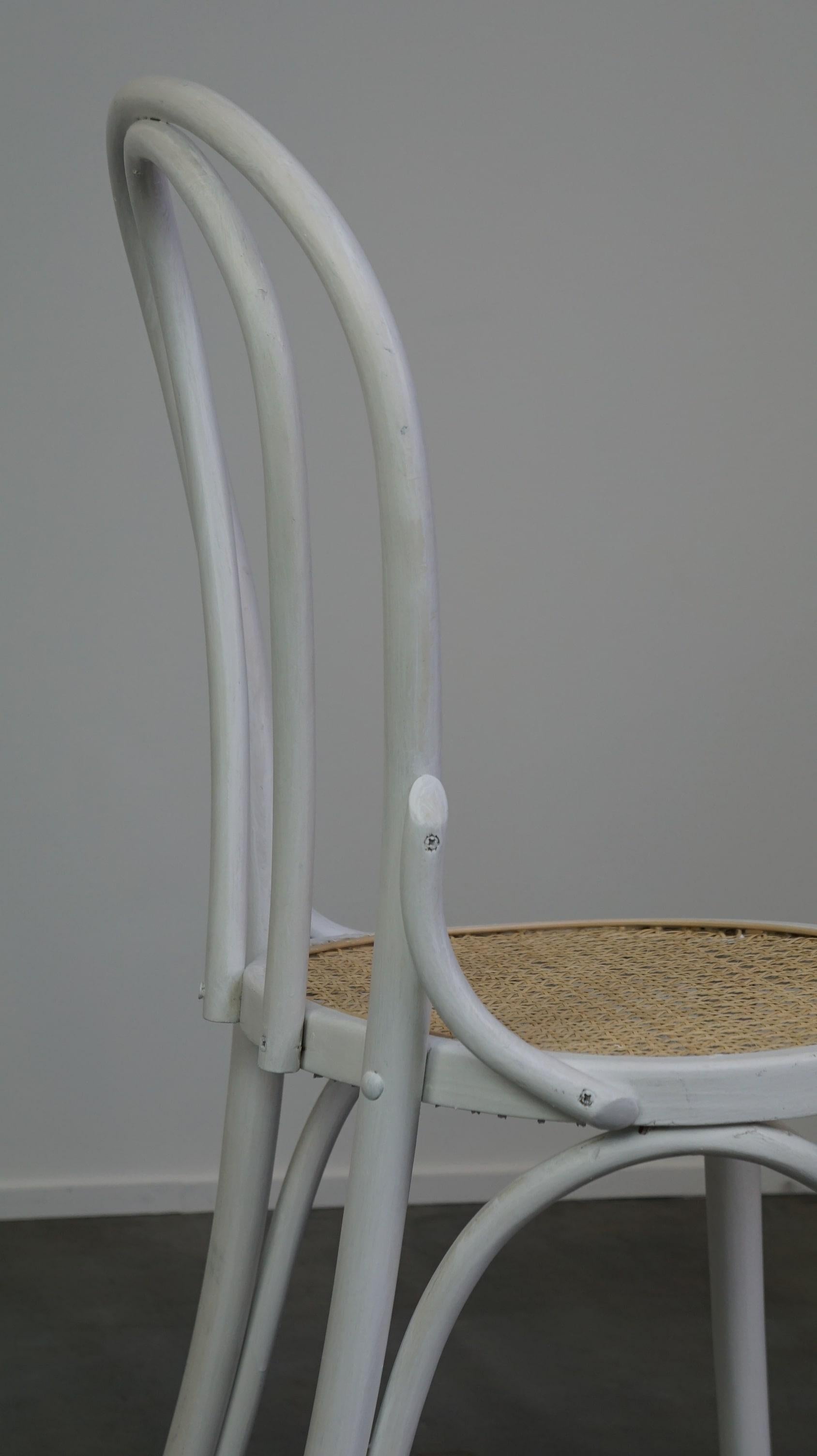 Weiß lackierter originaler antiker Thonet-Stuhl, Modell Nr. 18 im Angebot 4