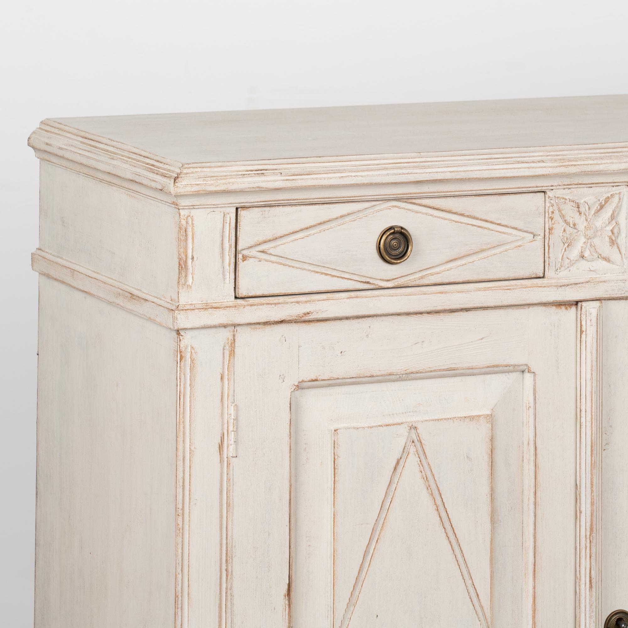 20th Century White Painted Pine Sideboard, Sweden circa 1900's For Sale