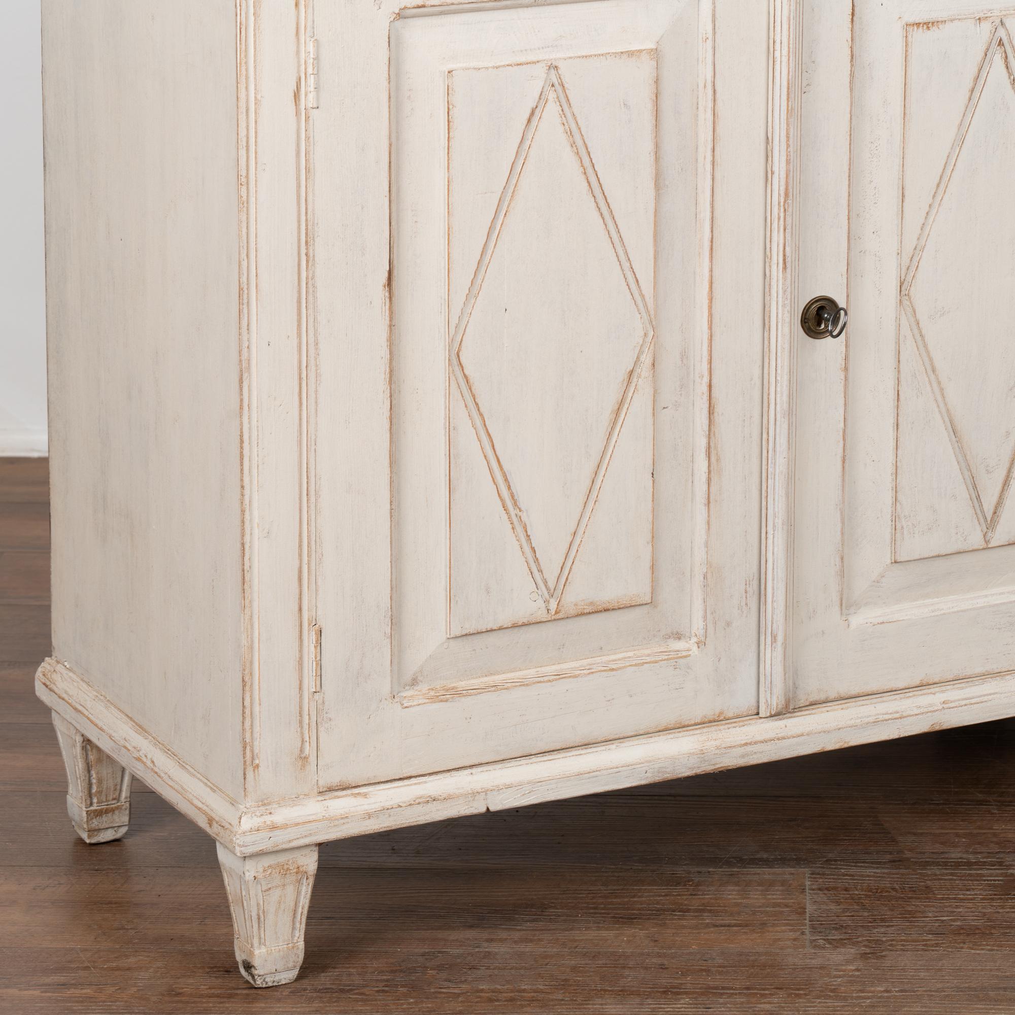 White Painted Pine Sideboard, Sweden circa 1900's For Sale 1