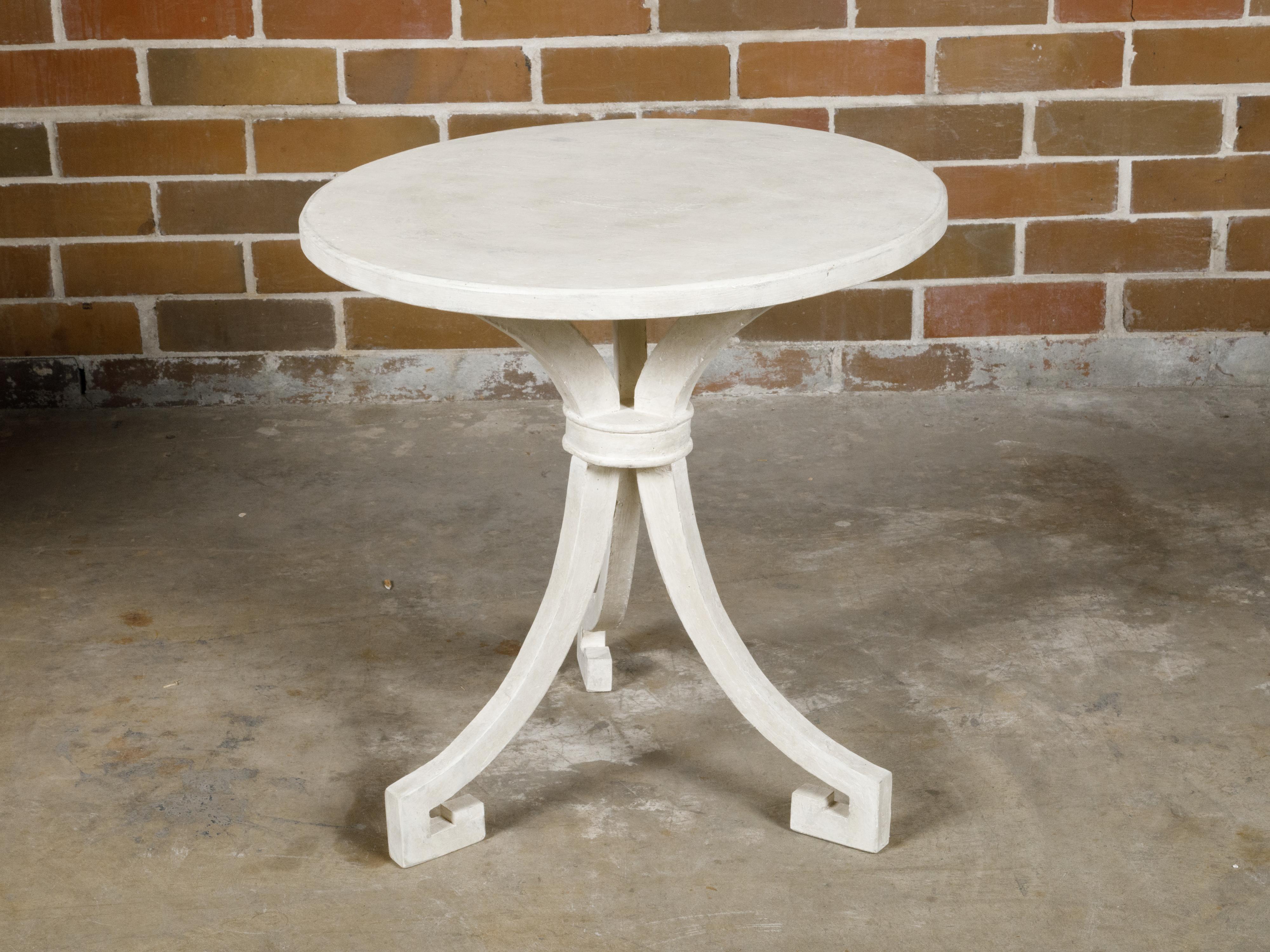 White Painted Round Top Italian Side Table with Tripod Scrolling Legs, Vintage For Sale 3