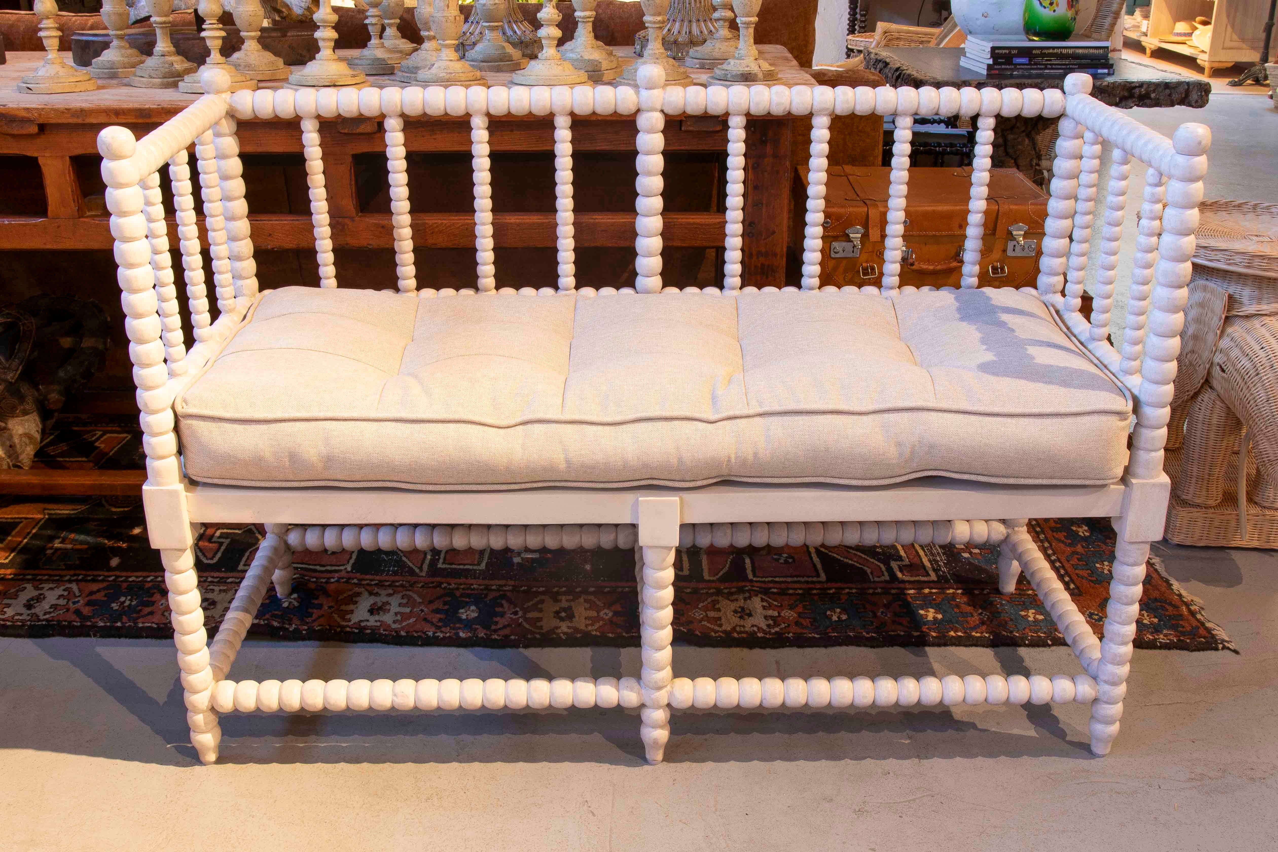 White Painted Turned Wood Bobbin Bench with Upholstered Cushion For Sale