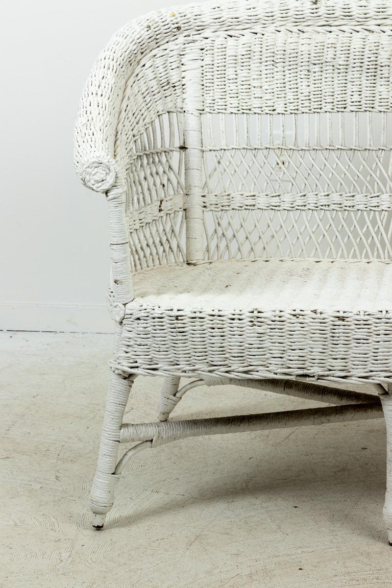 White Painted Wicker Settee For Sale at 1stDibs