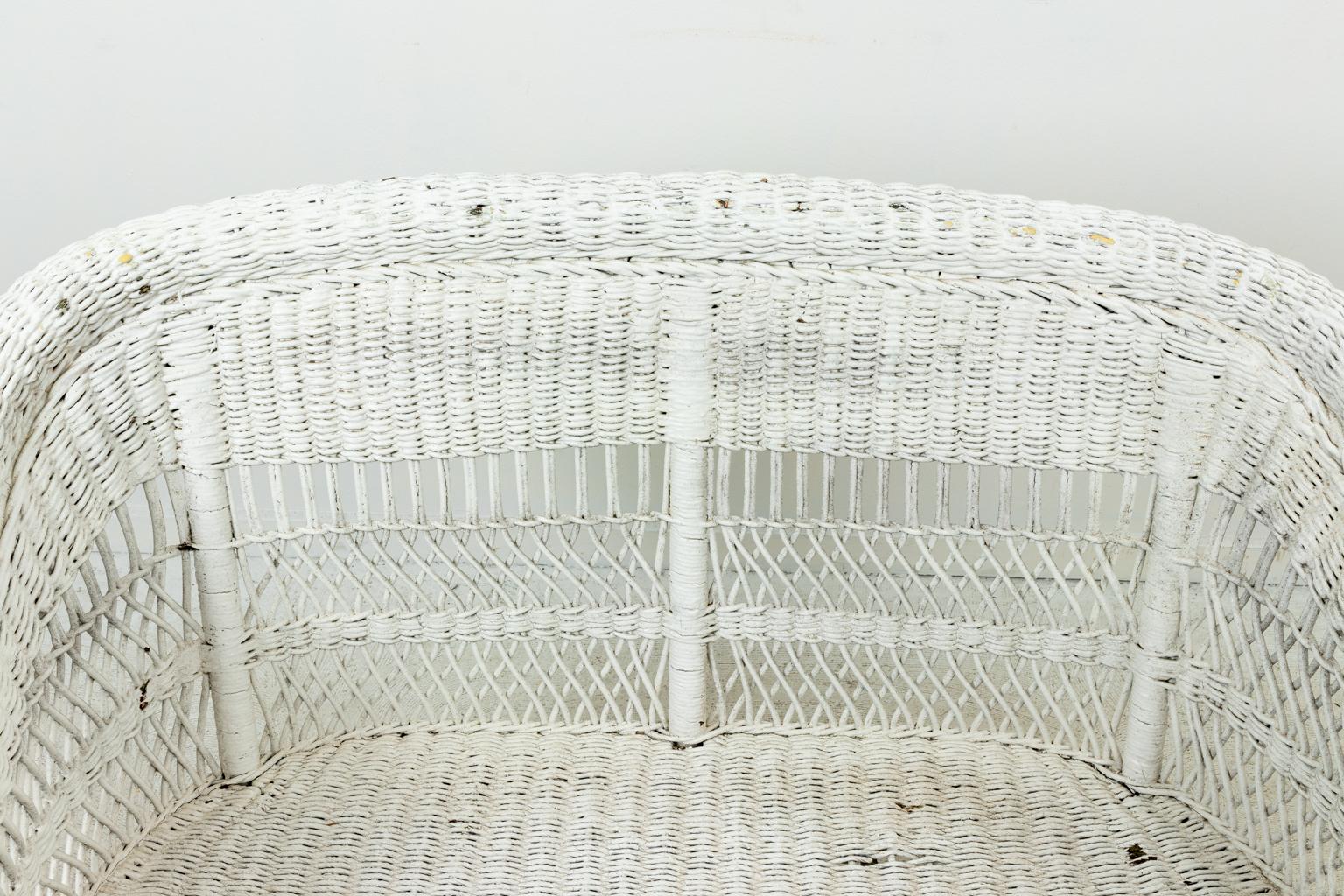 20th Century White Painted Wicker Settee For Sale