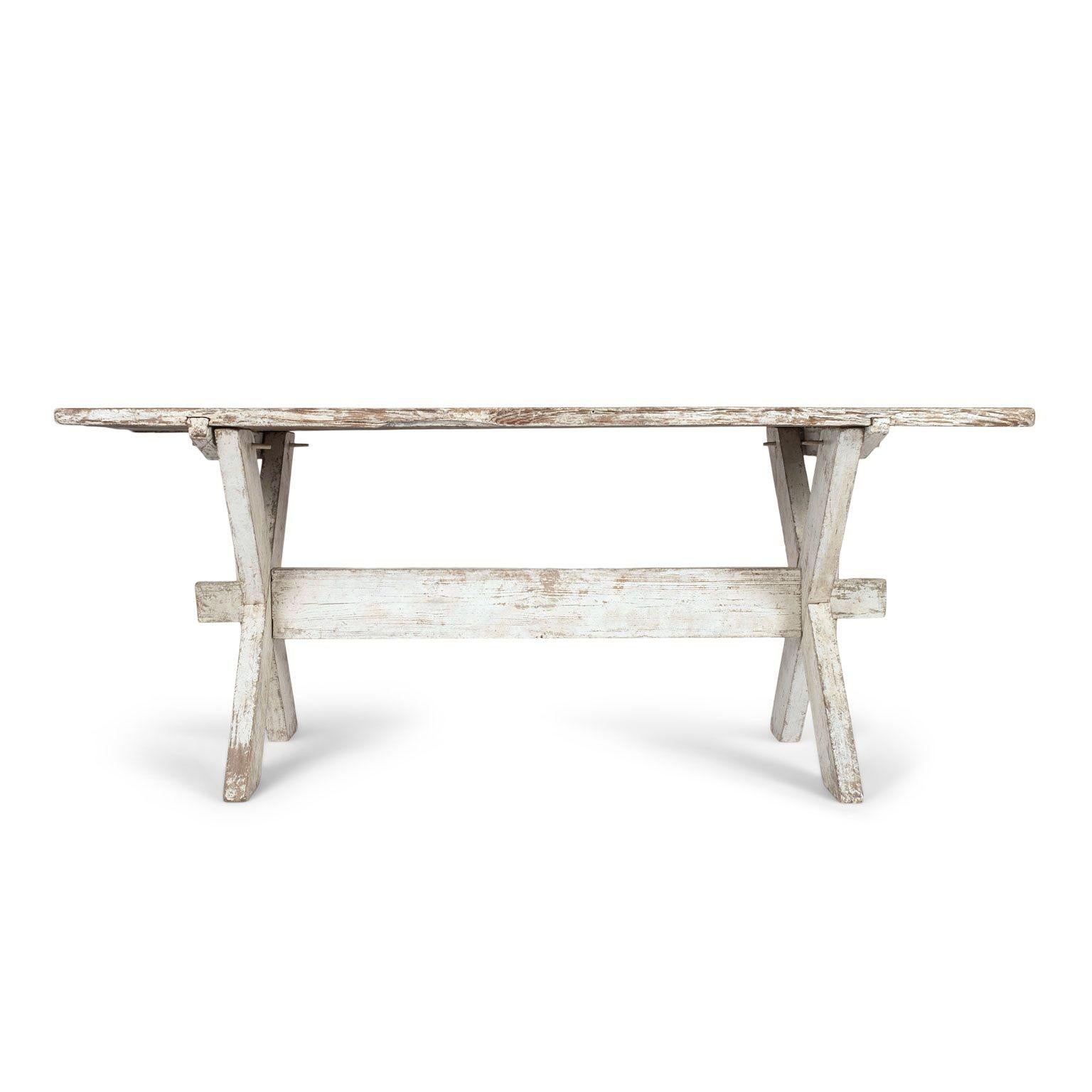 Table de salle à manger suédoise à pieds en X peinte en blanc en vente 2